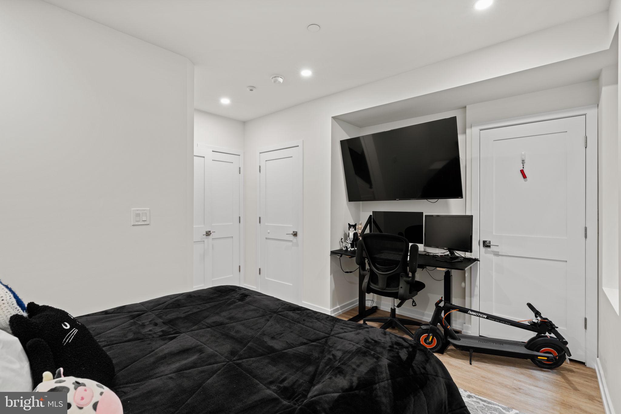 GRADUATE HOSPITAL - Residential