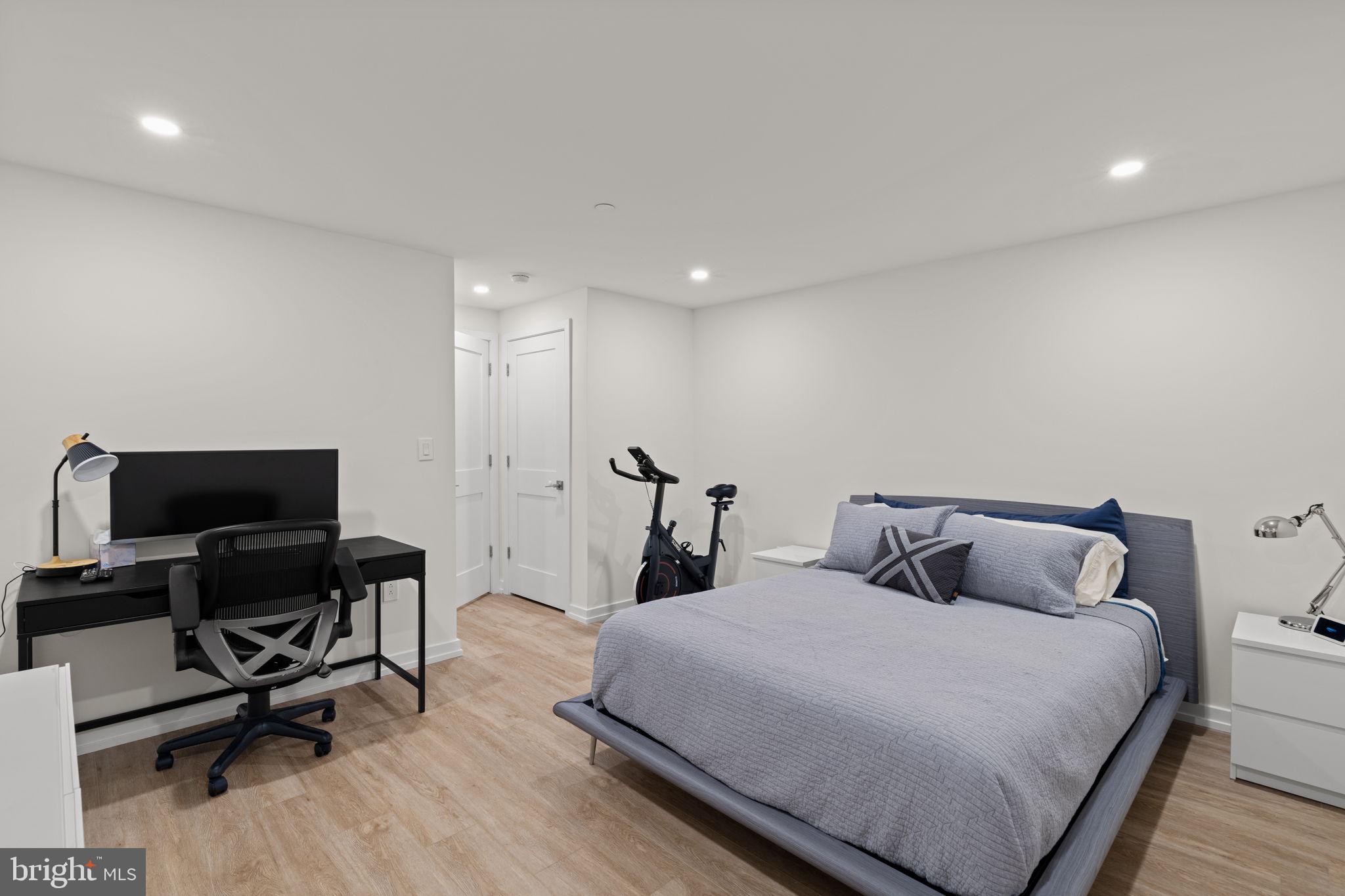 GRADUATE HOSPITAL - Residential