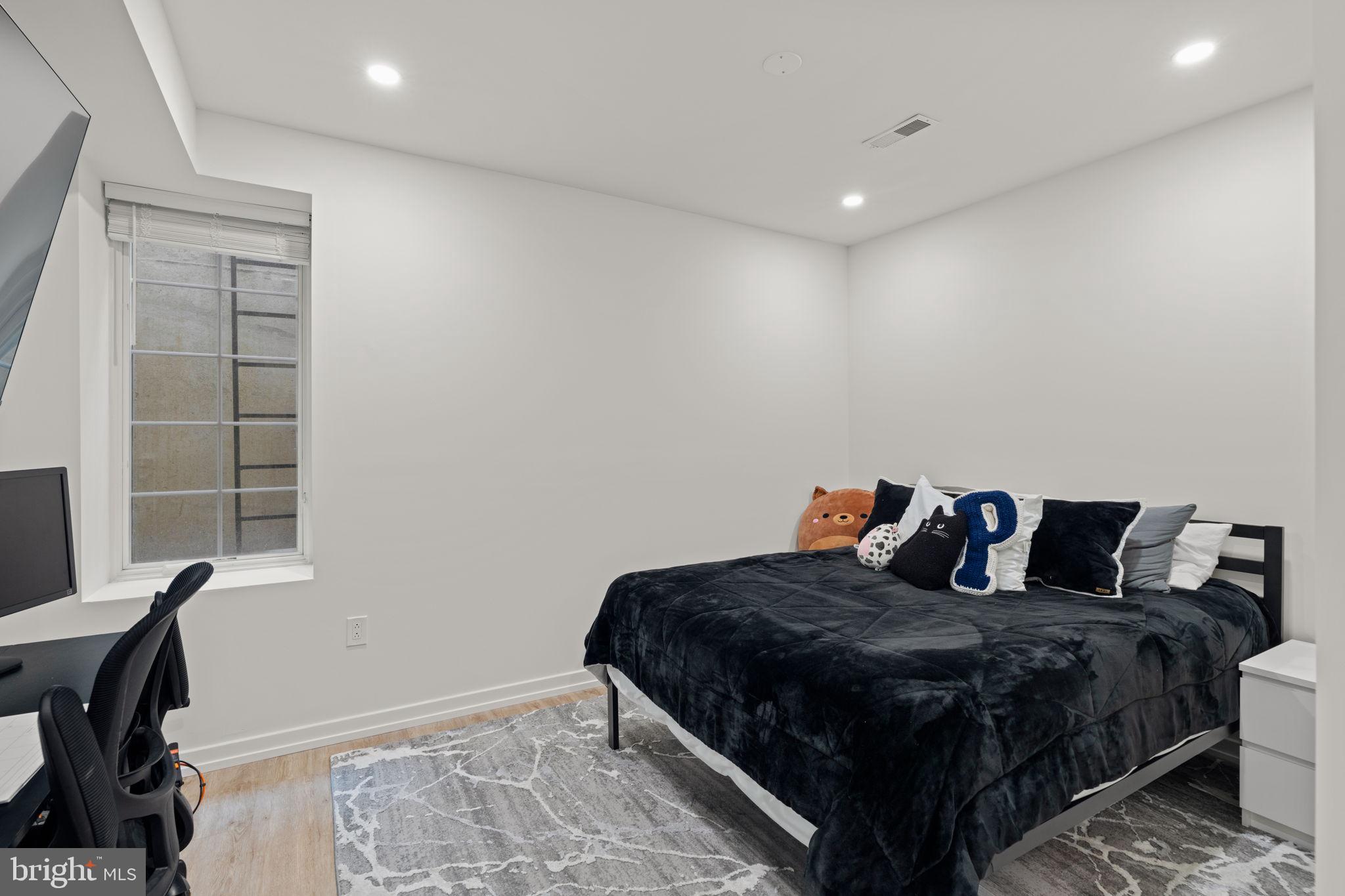 GRADUATE HOSPITAL - Residential