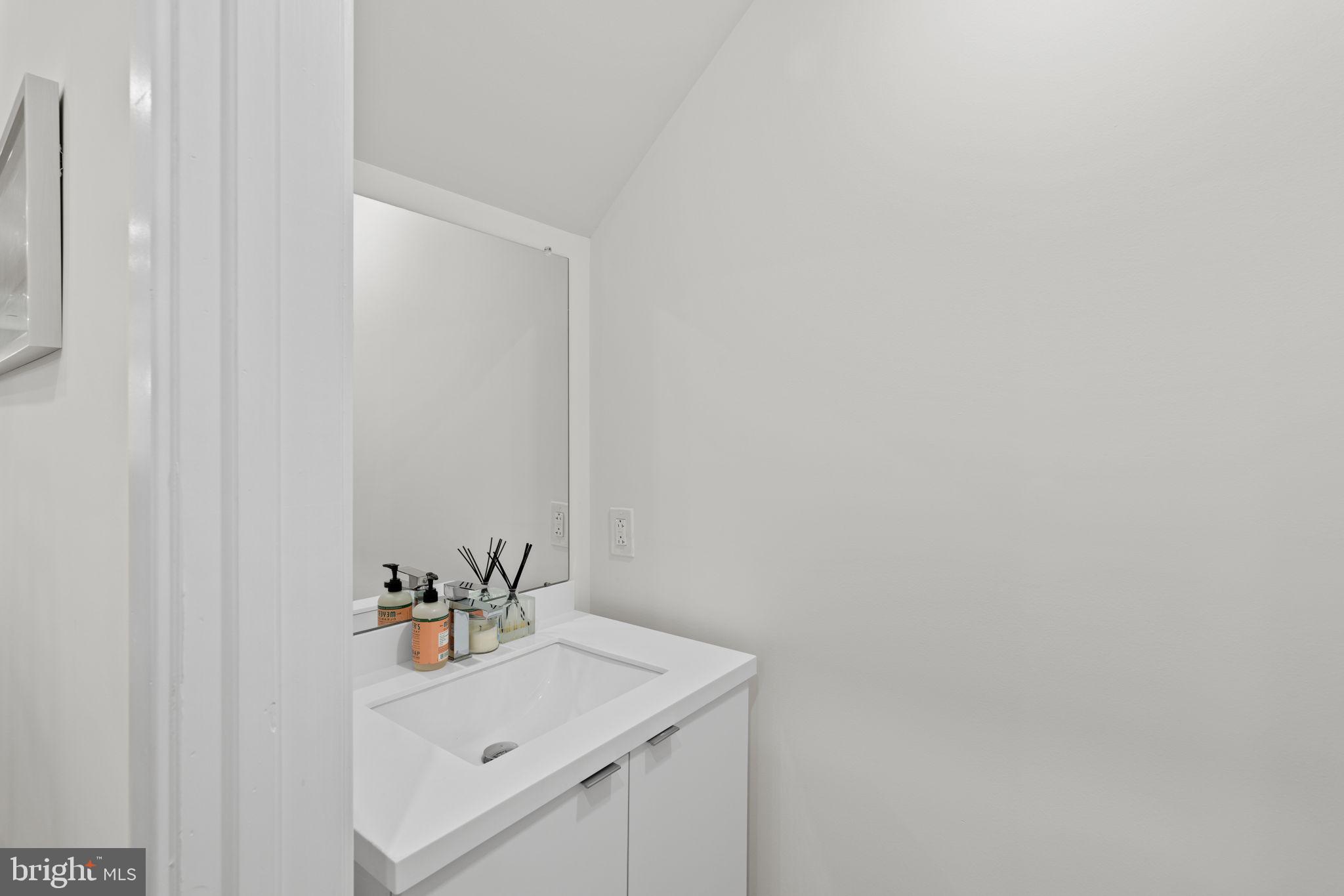 GRADUATE HOSPITAL - Residential