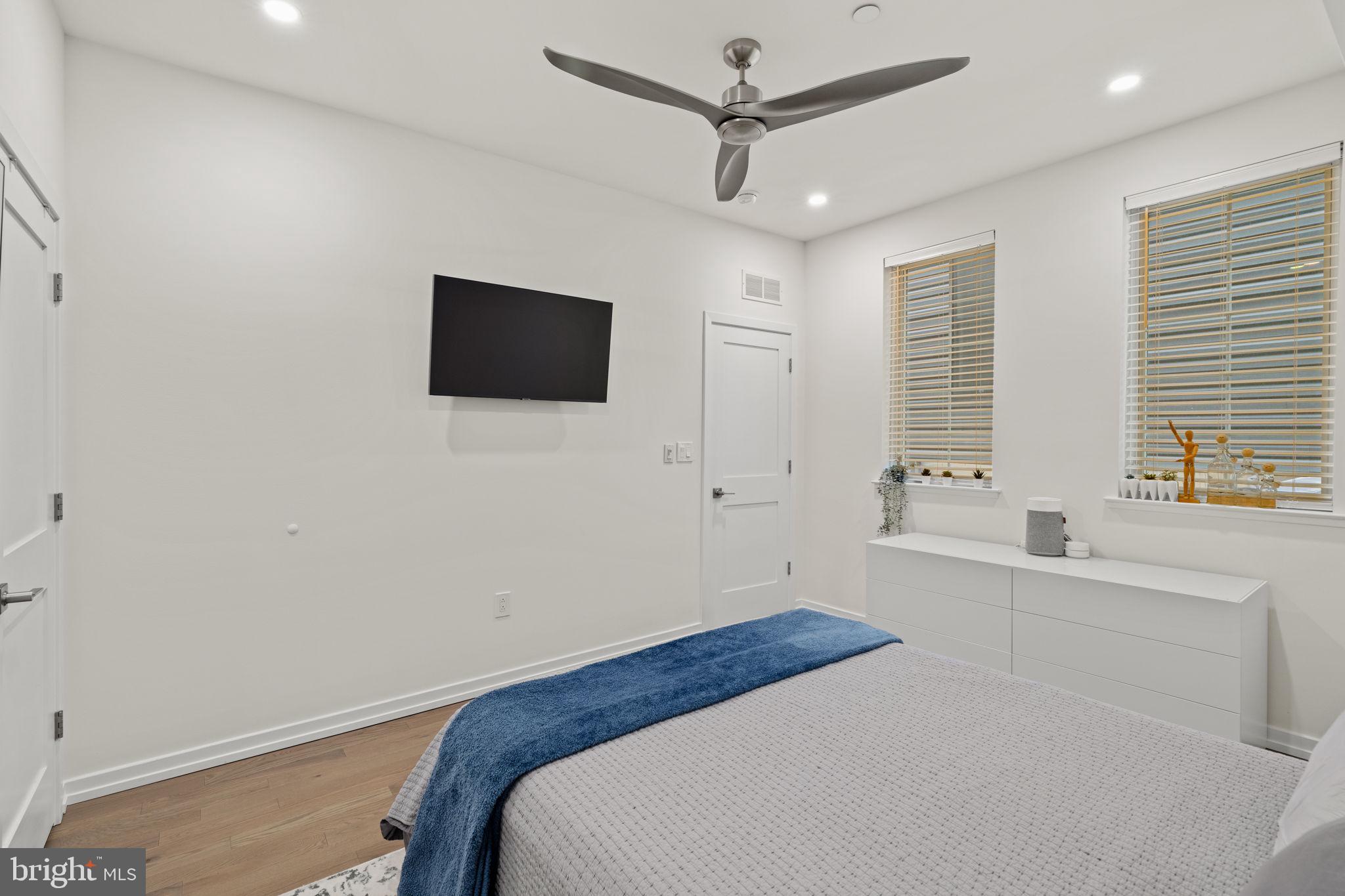 GRADUATE HOSPITAL - Residential