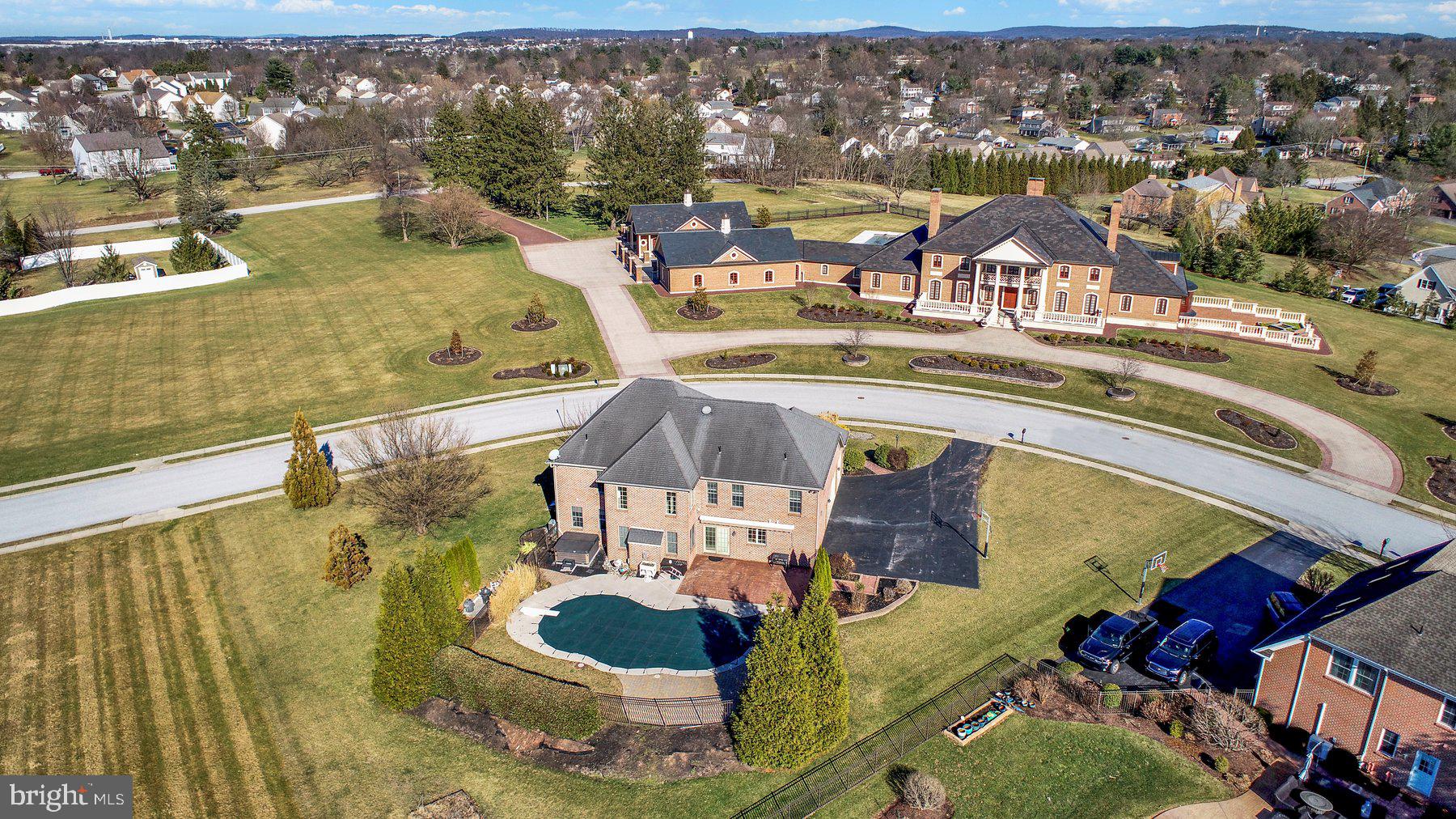 BRITTANY II - Residential