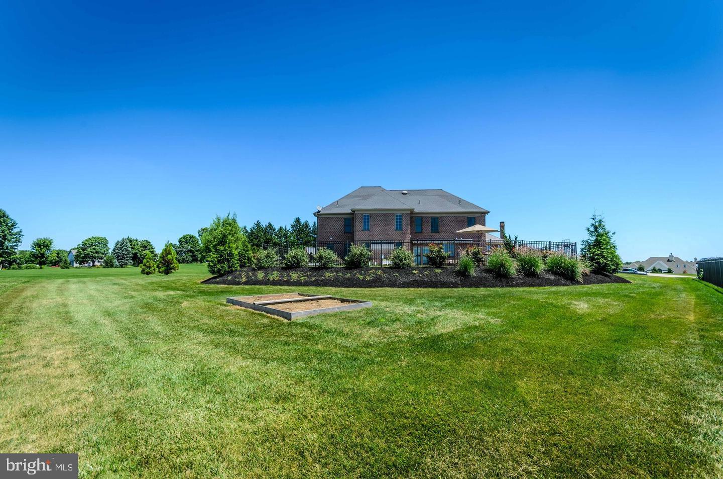 BRITTANY II - Residential