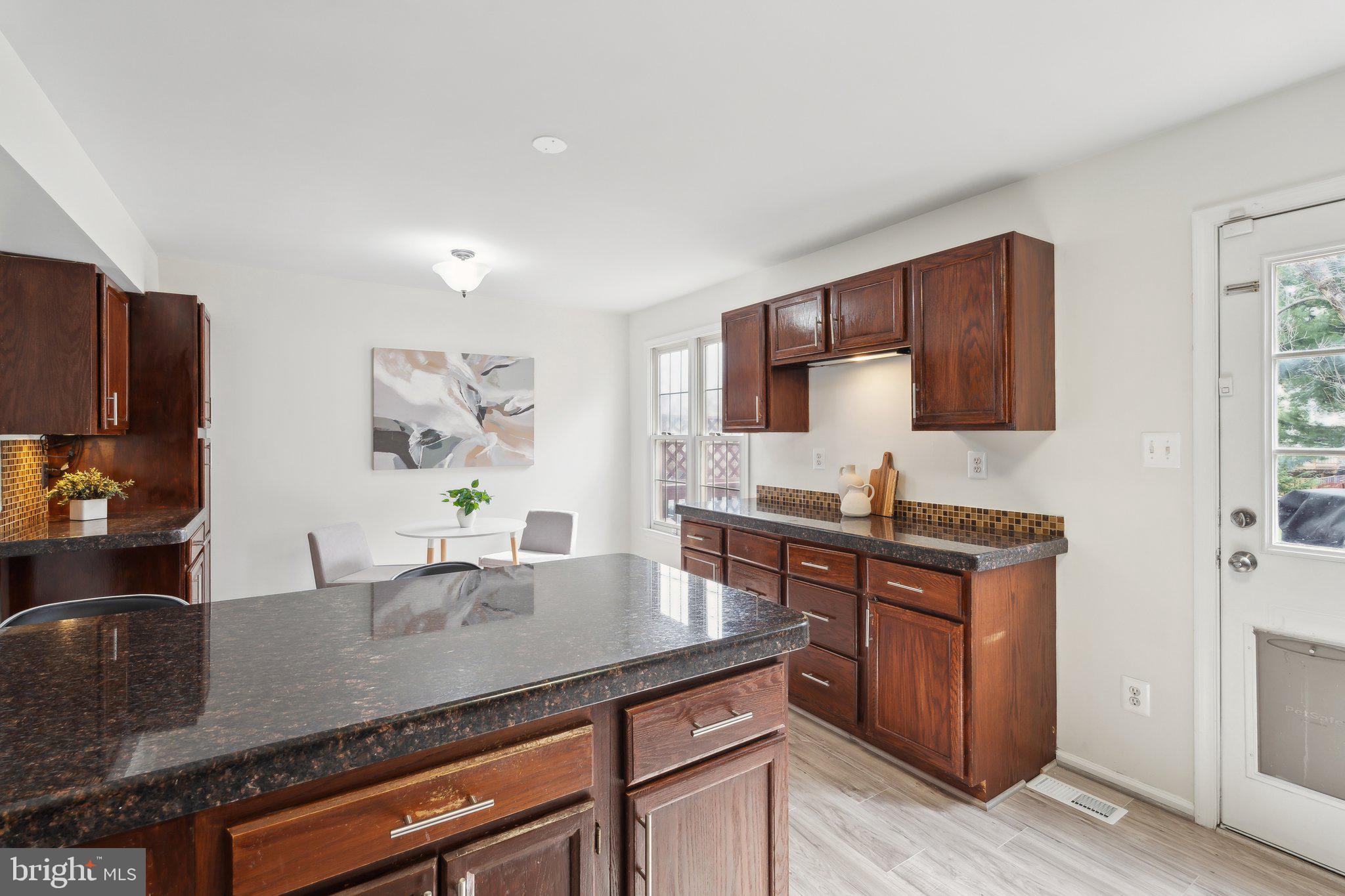 FOX CREEK - Residential