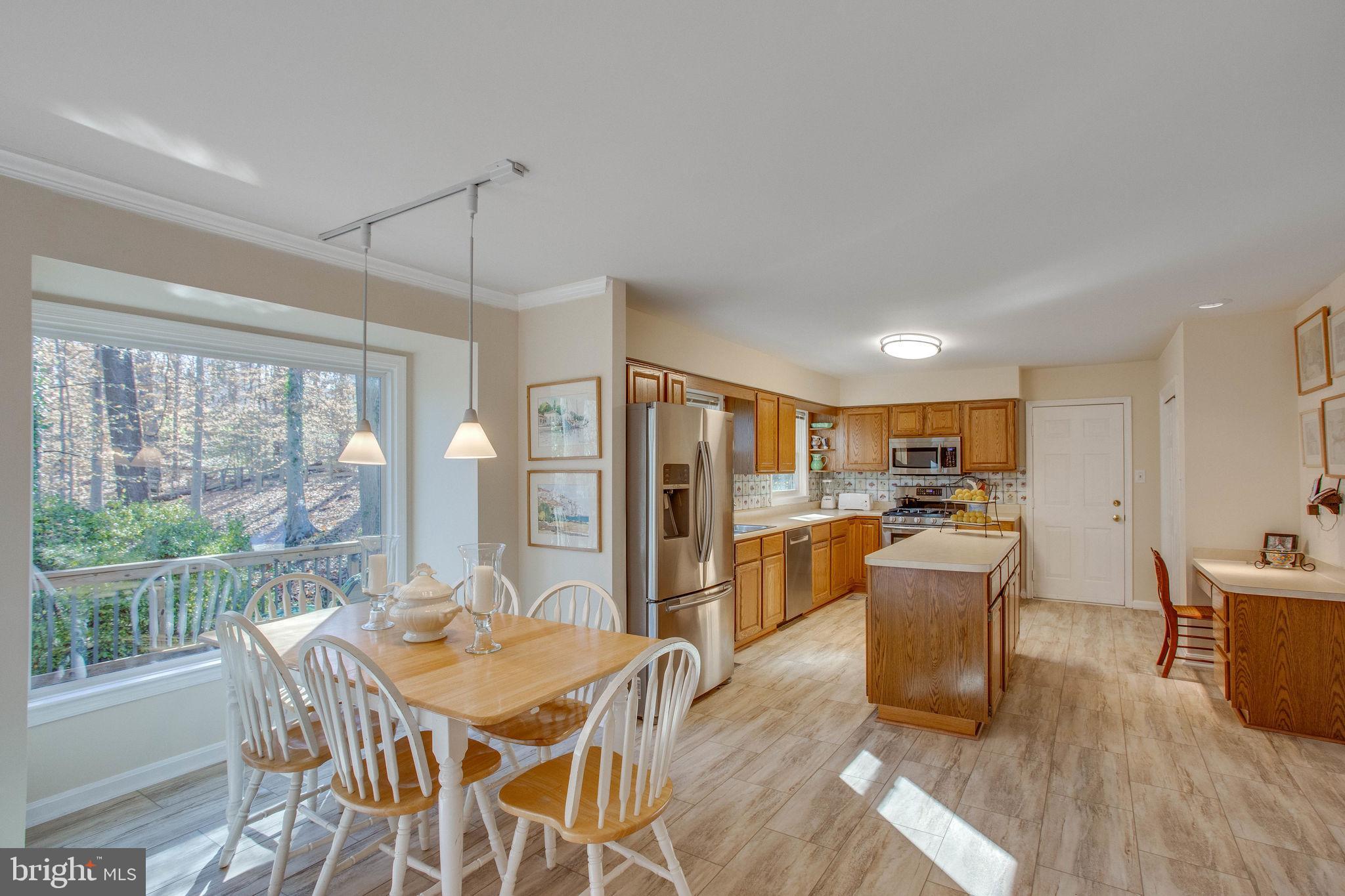 NEAR FAIRFAX - Residential