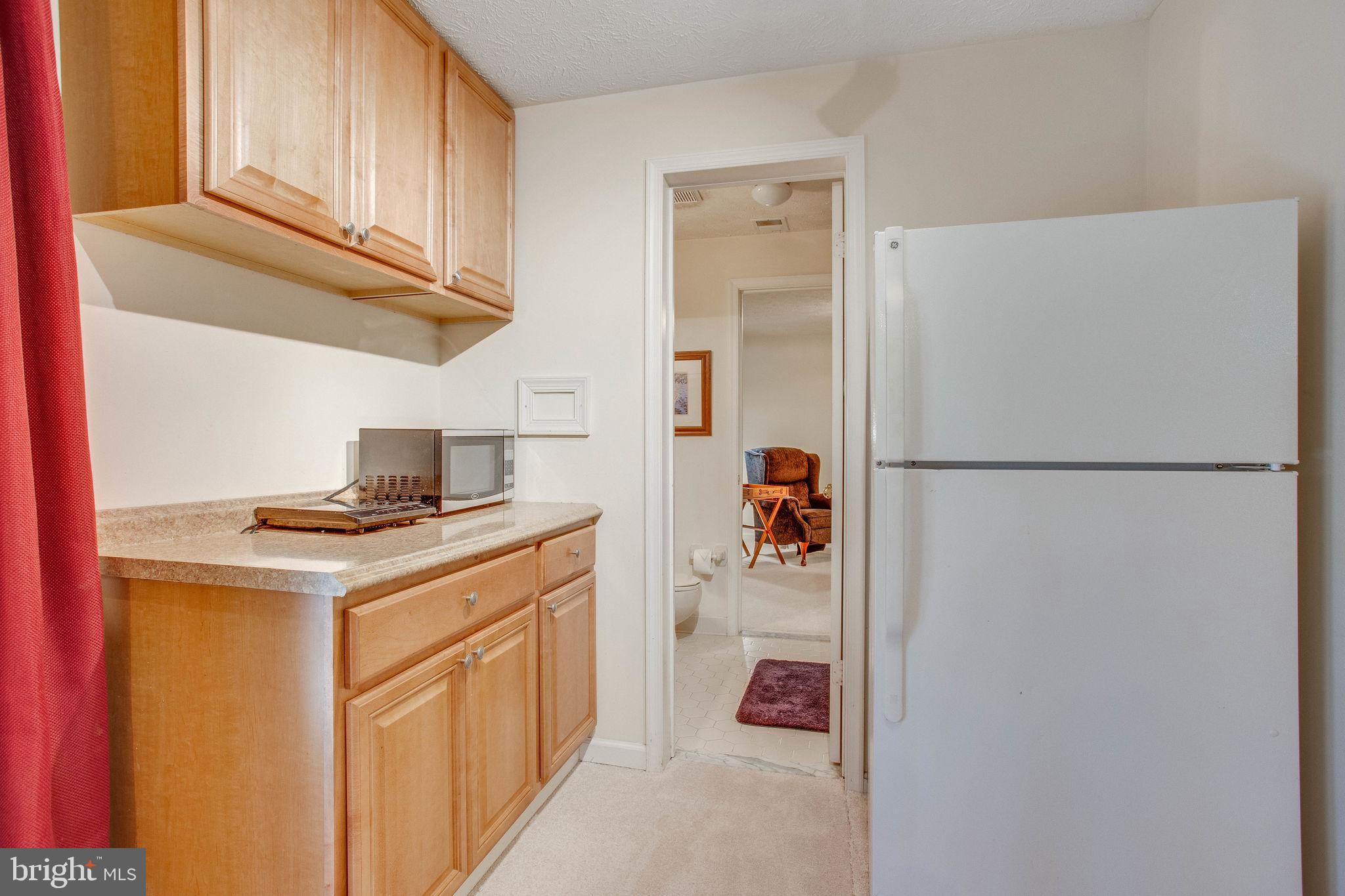 NEAR FAIRFAX - Residential