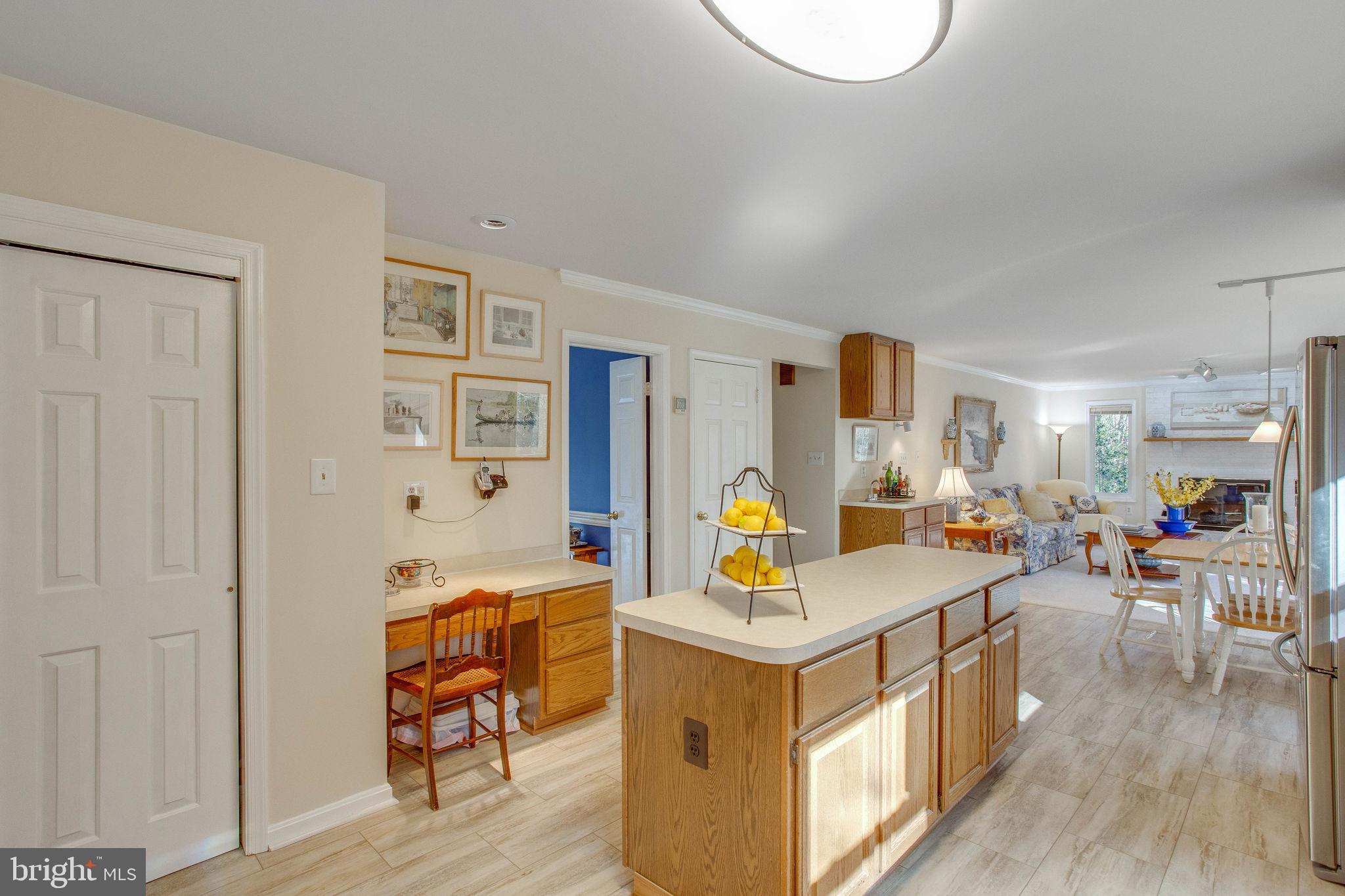 NEAR FAIRFAX - Residential