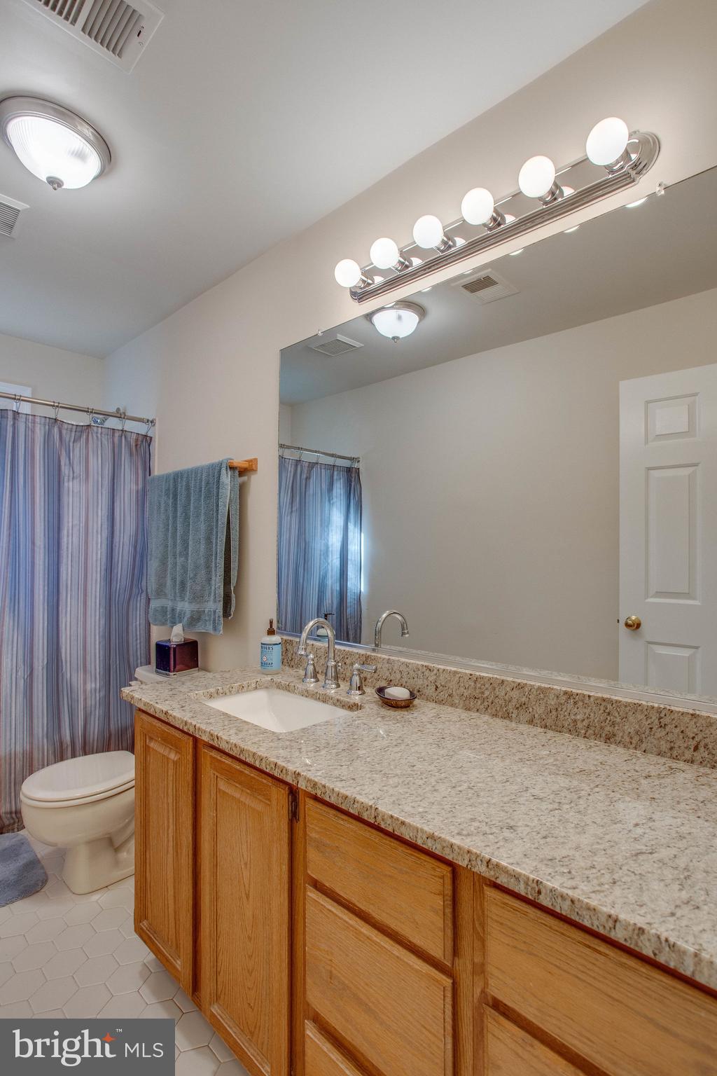 NEAR FAIRFAX - Residential