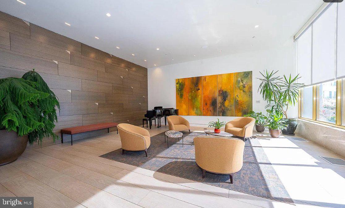 2401 PENNSYLVANIA AVENUE 8B27