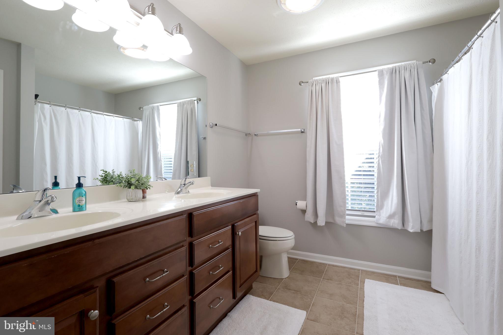 VILLAGE AT PENN STATE - HOMECOMING RIDGE II - Residential