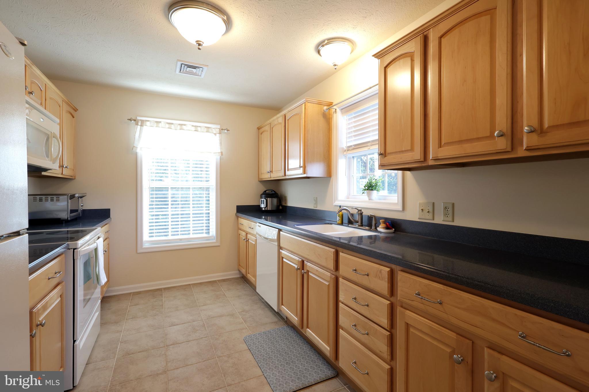 142 G ALMA MATER COURT