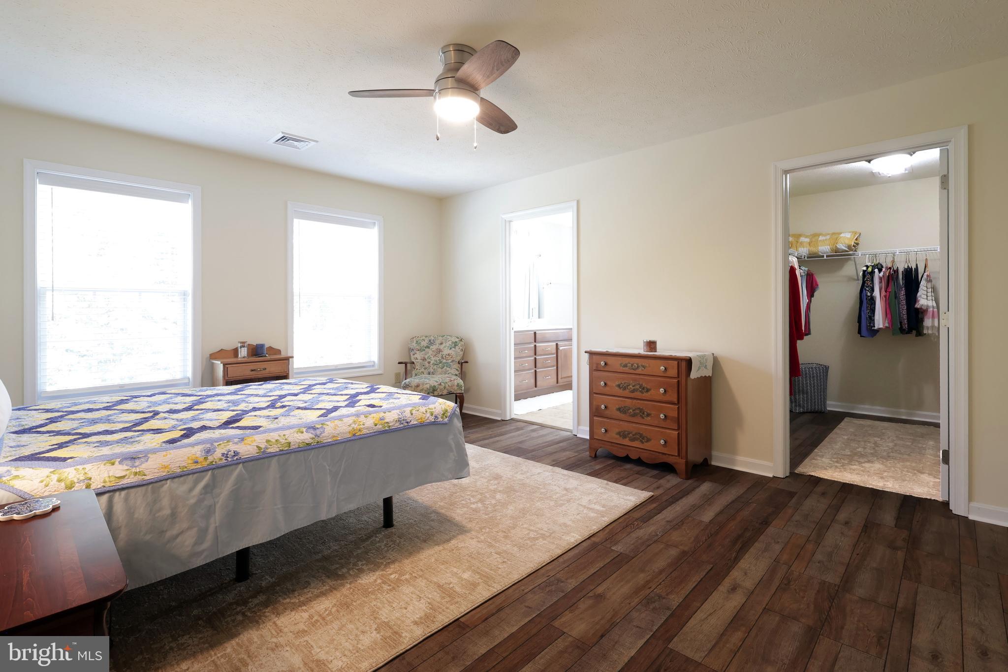 142 G ALMA MATER COURT