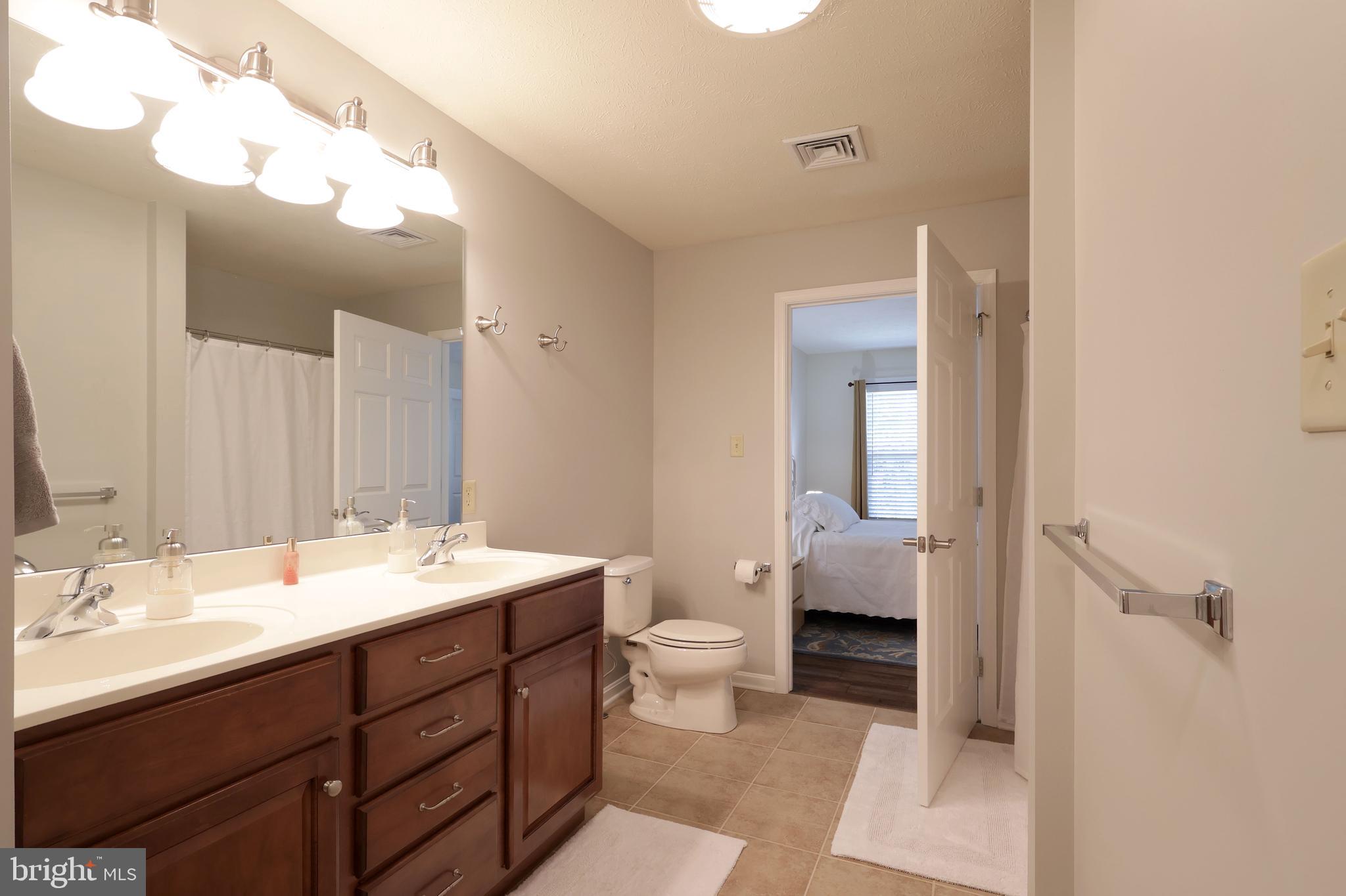 VILLAGE AT PENN STATE - HOMECOMING RIDGE II - Residential