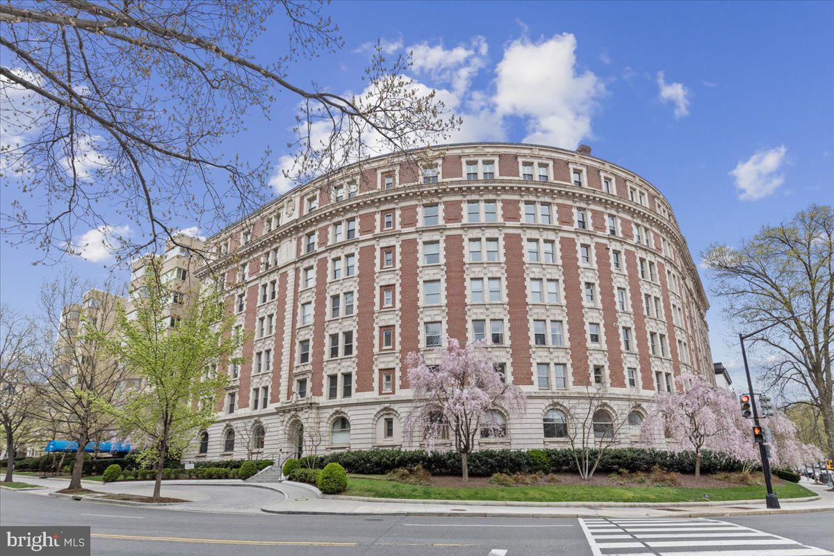 2126 CONNECTICUT AVENUE NW 28