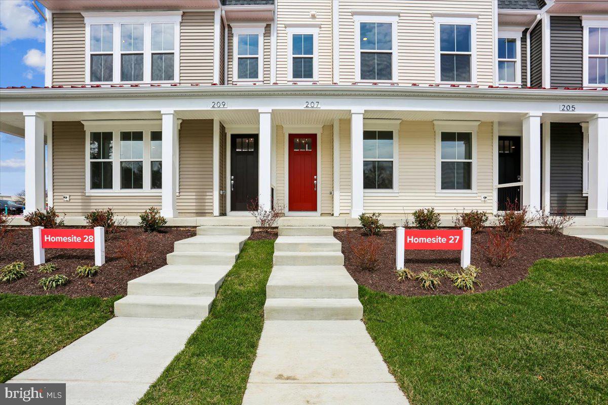 POOLESVILLE - Residential