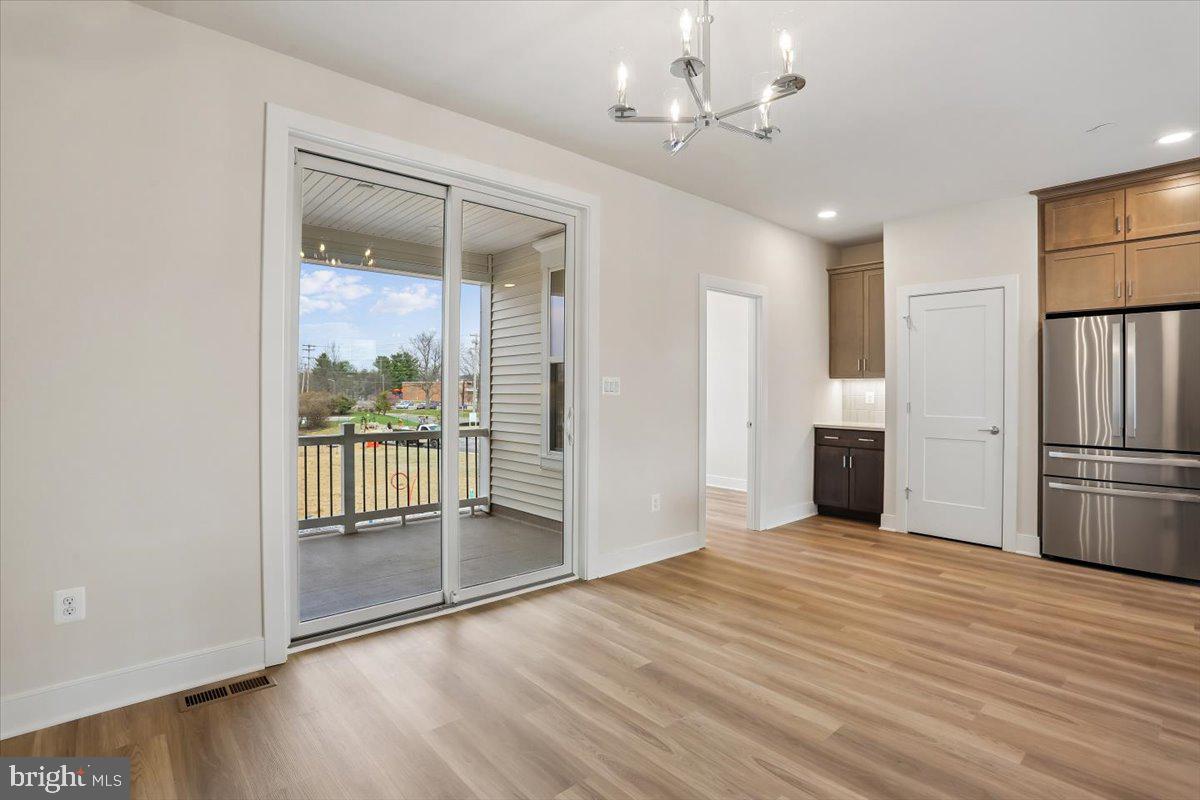 POOLESVILLE - Residential