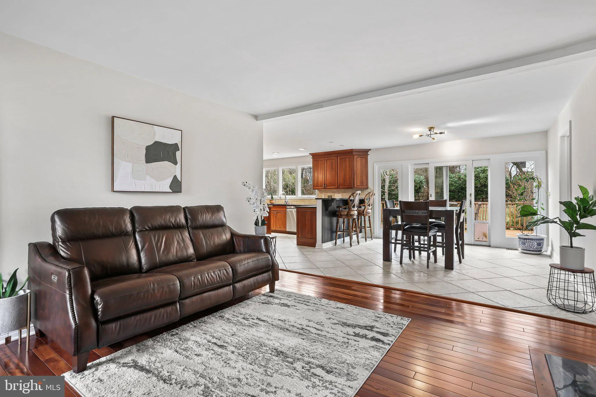 Princeton Junction, New Jersey 08550, United States, 4 Bedrooms Bedrooms, ,3 BathroomsBathrooms,Residential,Pending,101025