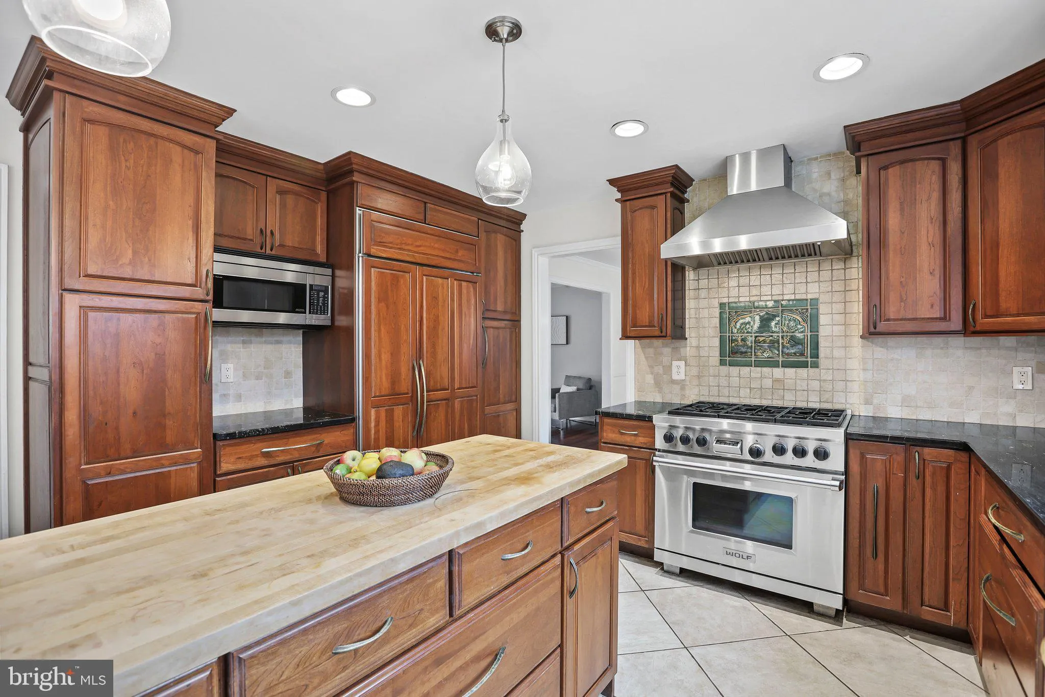 Princeton Junction, New Jersey 08550, United States, 4 Bedrooms Bedrooms, ,3 BathroomsBathrooms,Residential,Pending,101025