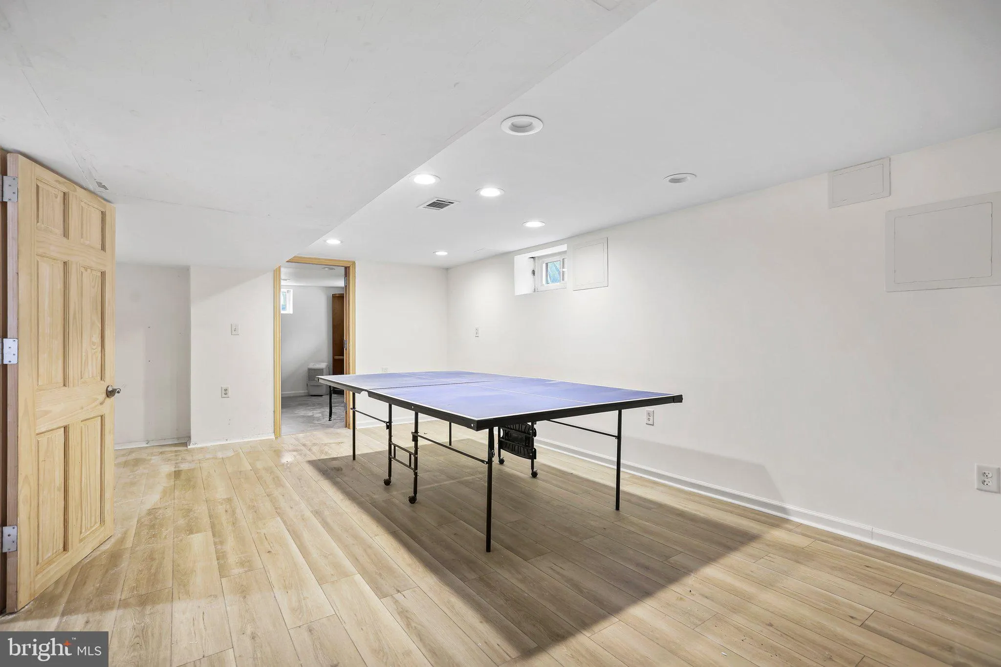 Princeton Junction, New Jersey 08550, United States, 4 Bedrooms Bedrooms, ,3 BathroomsBathrooms,Residential,Pending,101025