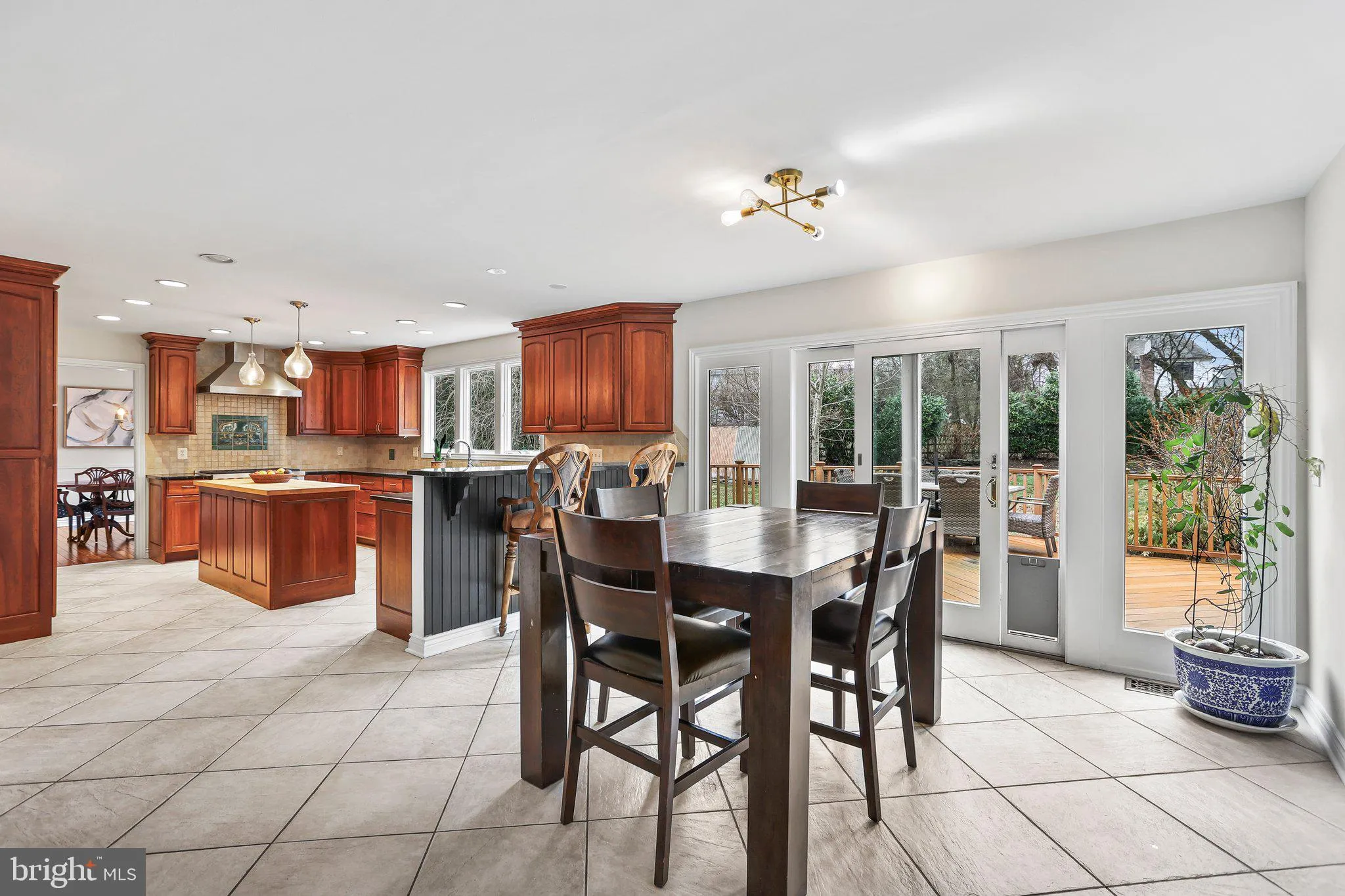 Princeton Junction, New Jersey 08550, United States, 4 Bedrooms Bedrooms, ,3 BathroomsBathrooms,Residential,Pending,101025