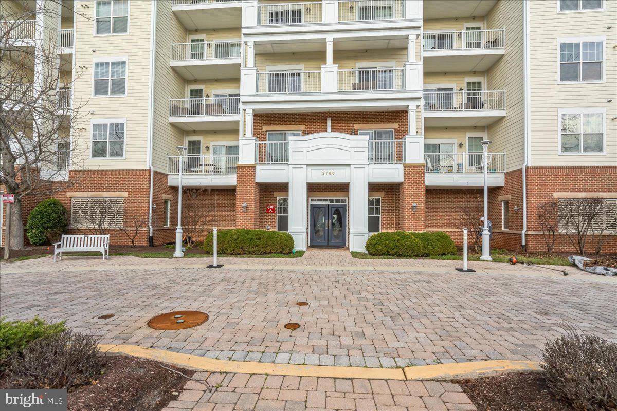 2700 WILLOW OAK DRIVE 111B