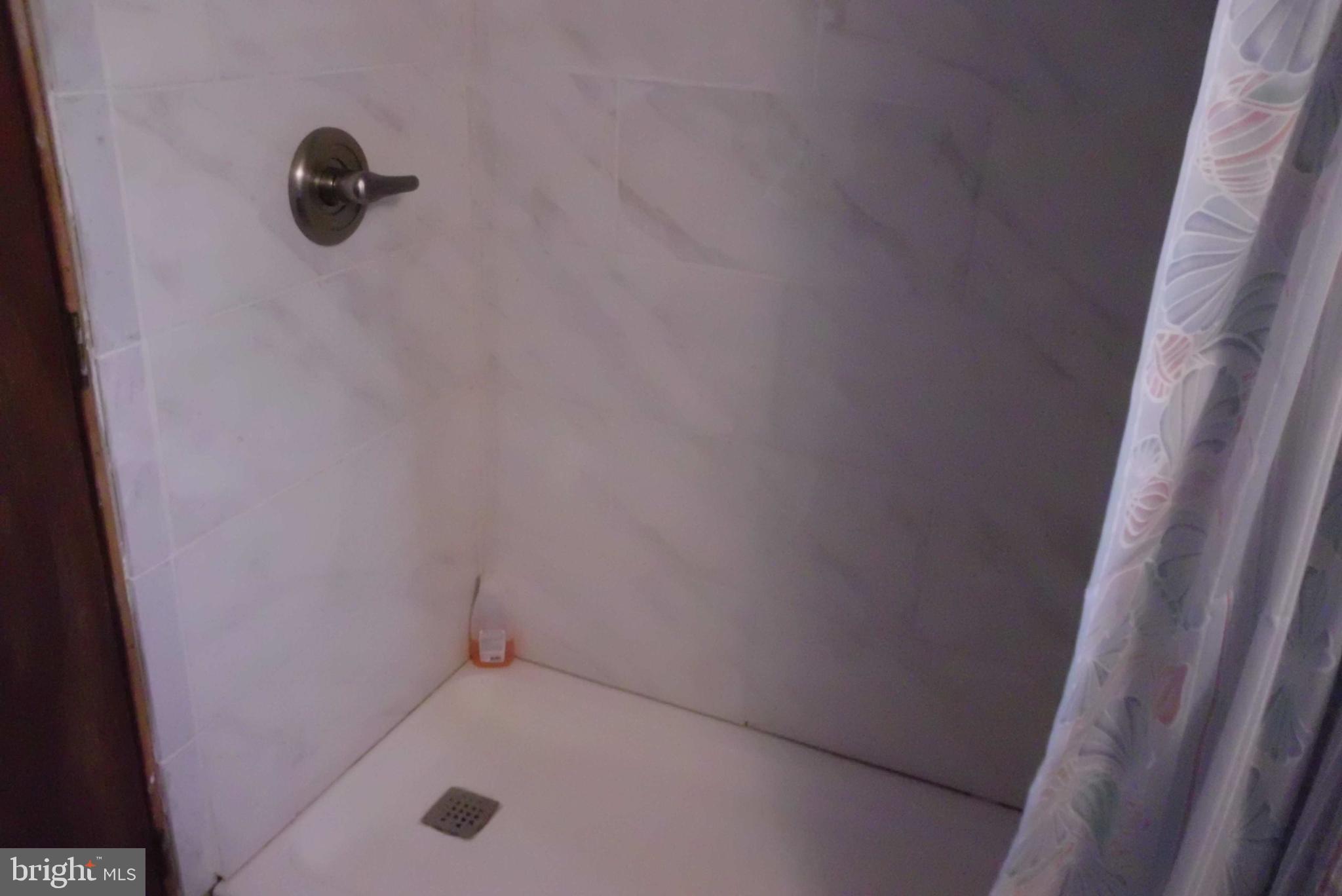 MARINERS COVE - Residential