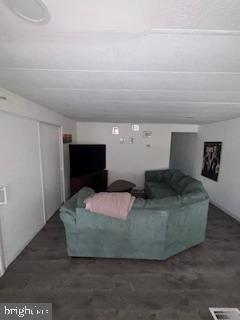 MARINERS COVE - Residential