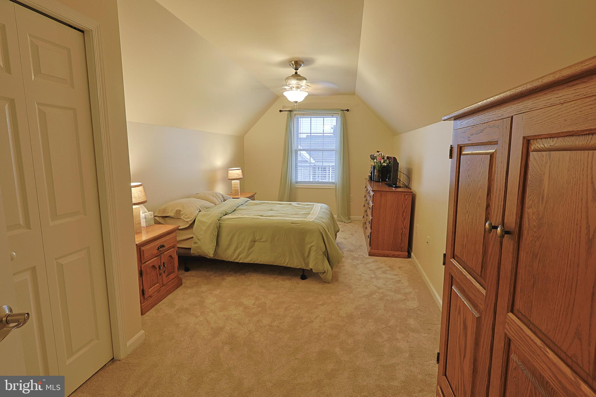 CEDAR HOLLOW - Residential