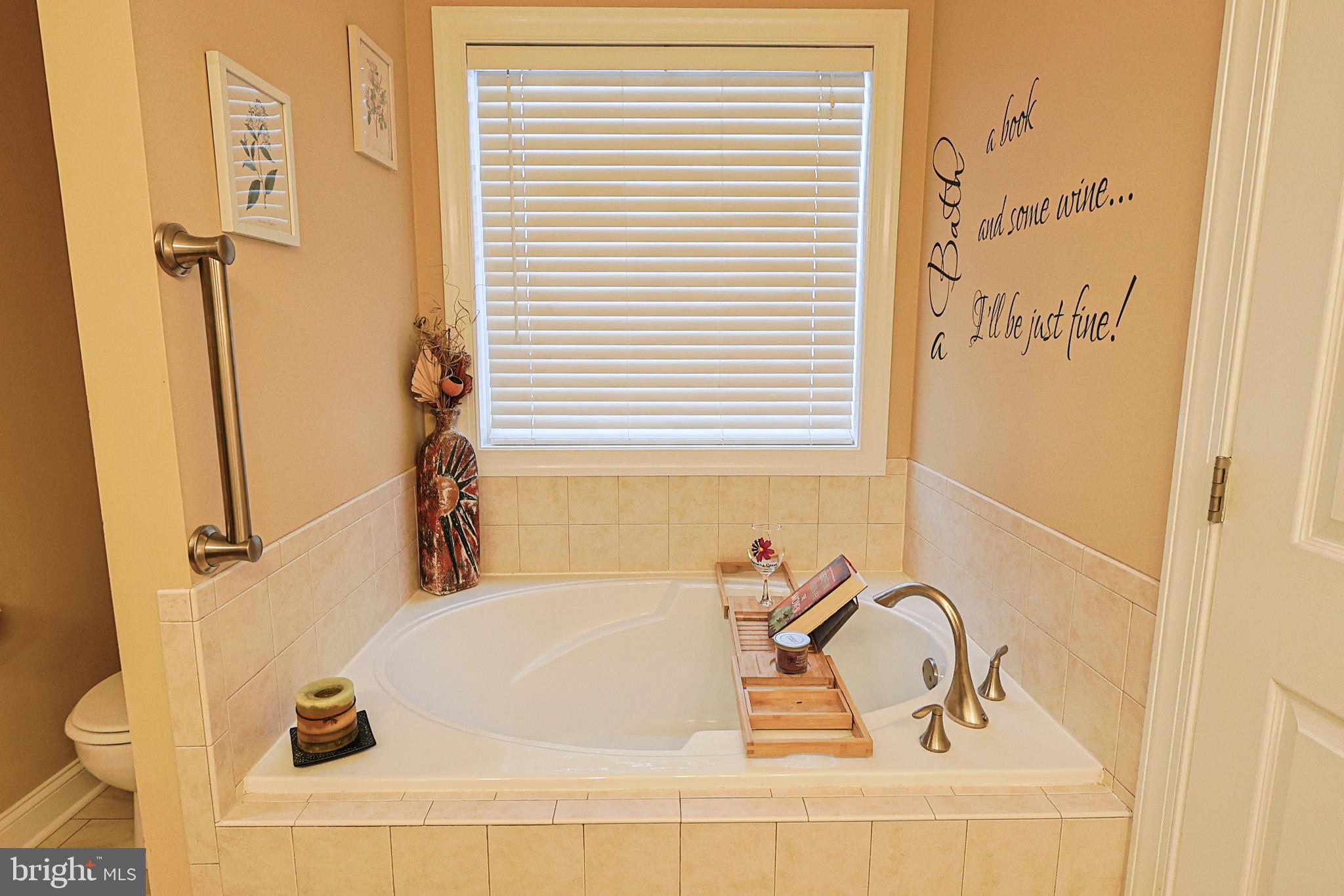 CEDAR HOLLOW - Residential