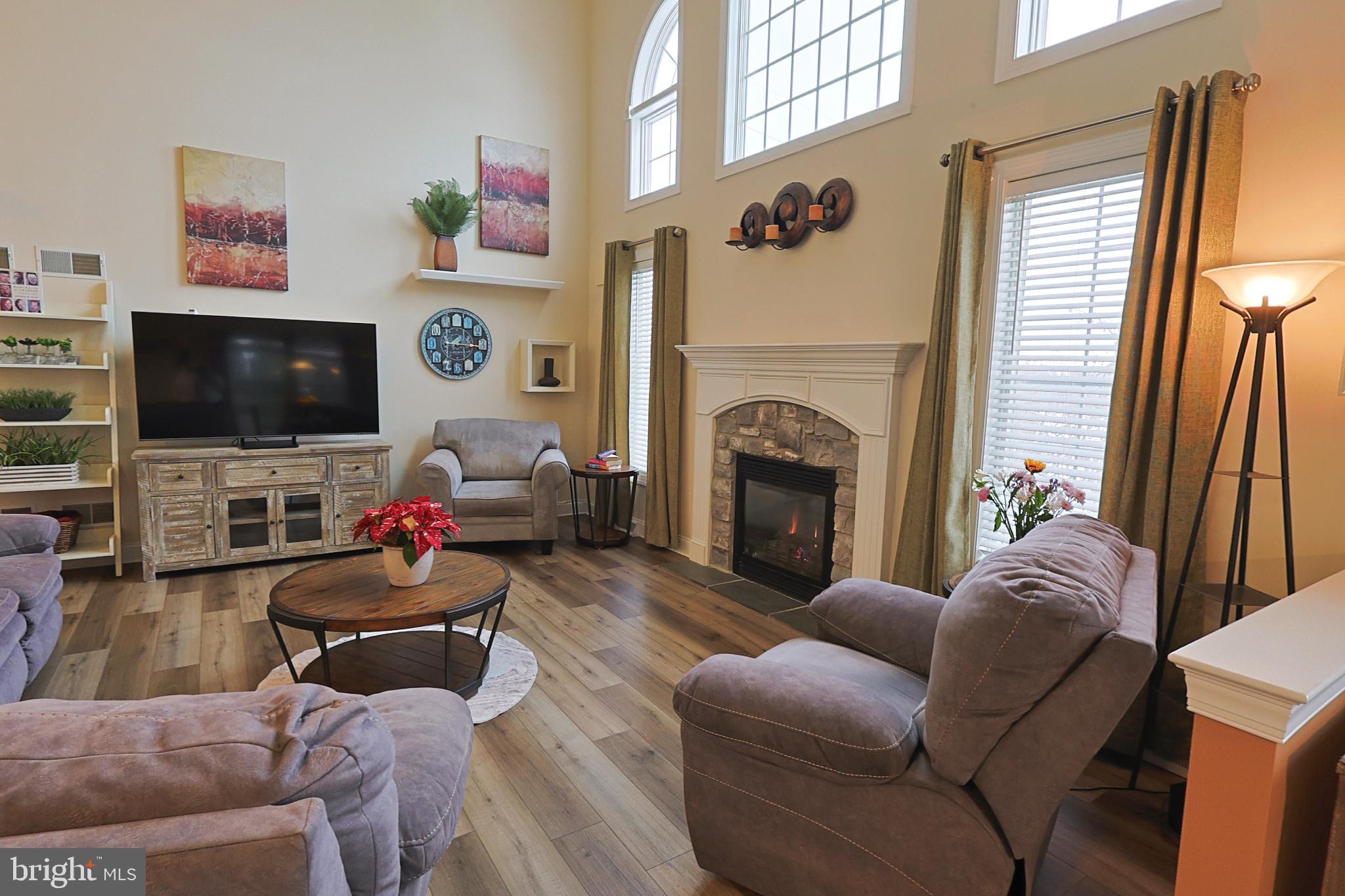 CEDAR HOLLOW - Residential