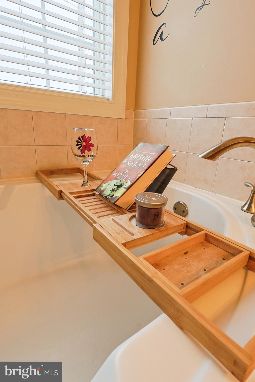 CEDAR HOLLOW - Residential