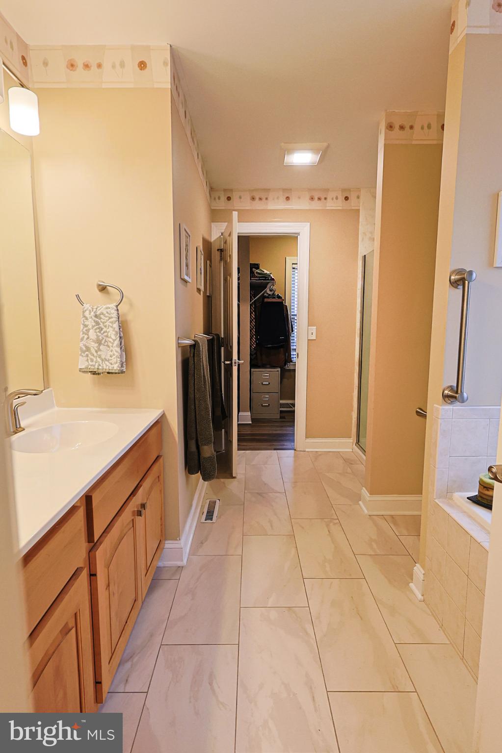 CEDAR HOLLOW - Residential