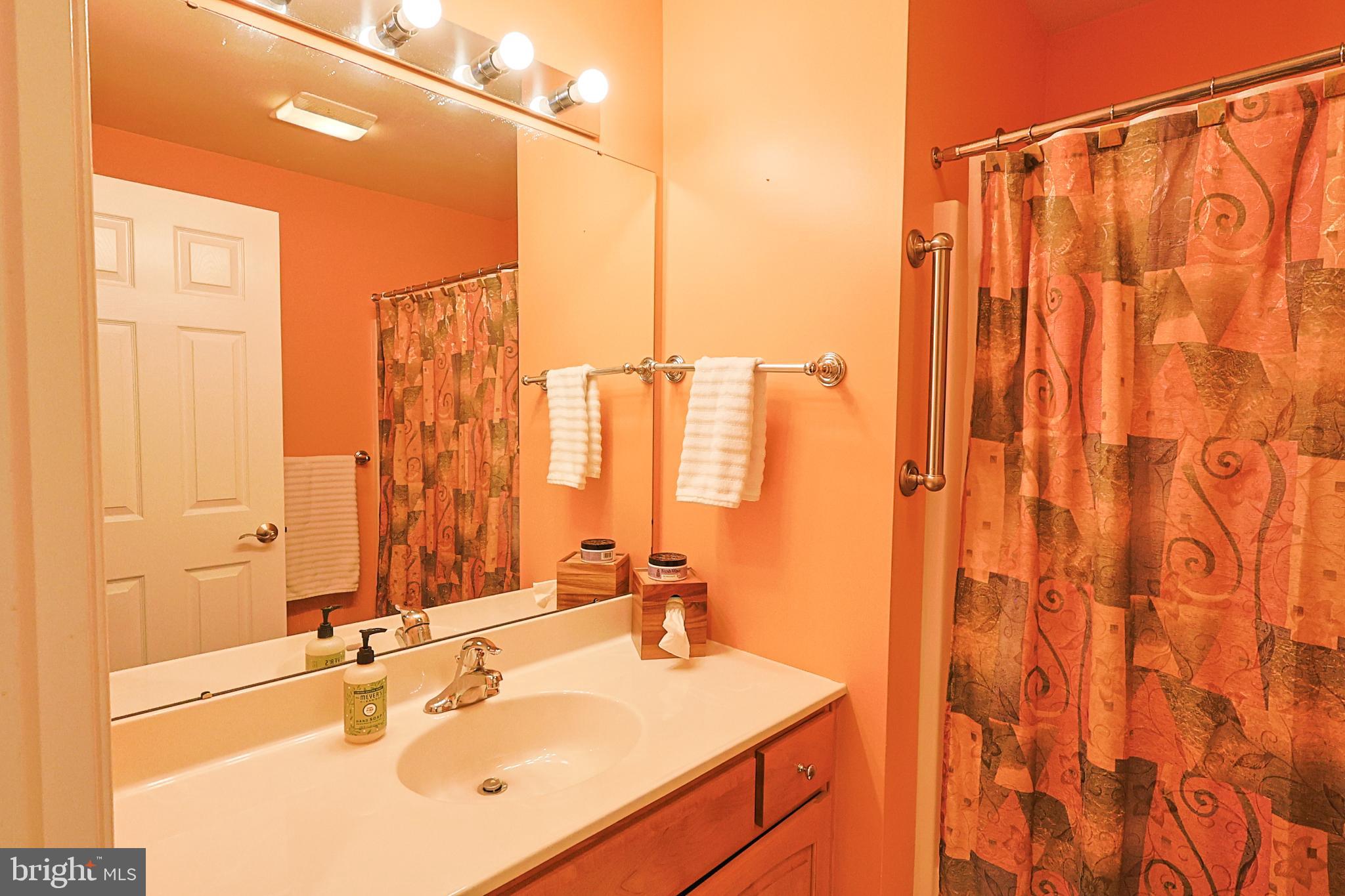 CEDAR HOLLOW - Residential