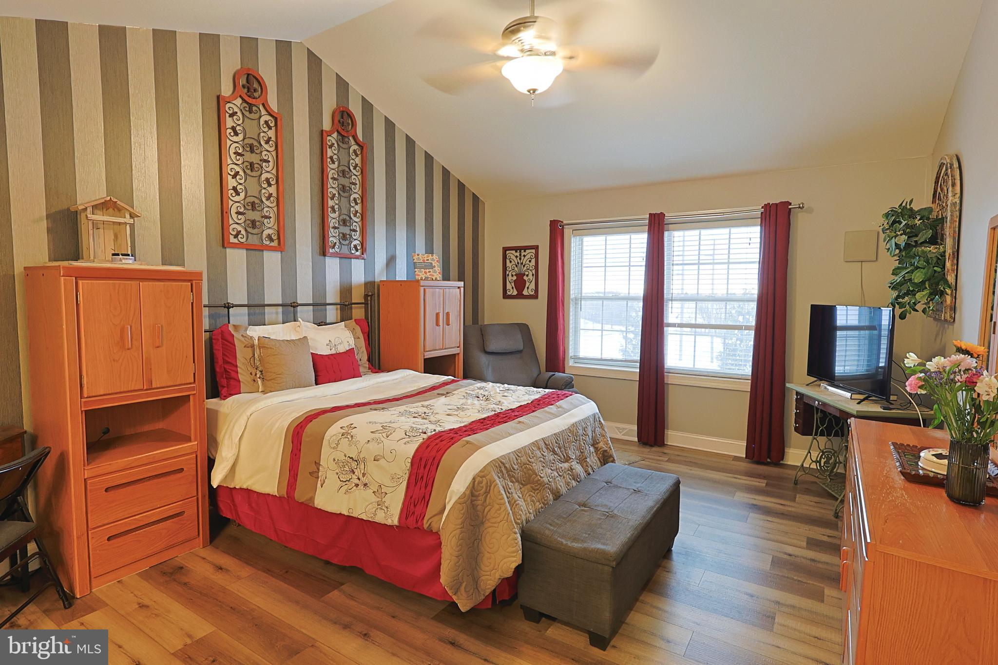 CEDAR HOLLOW - Residential