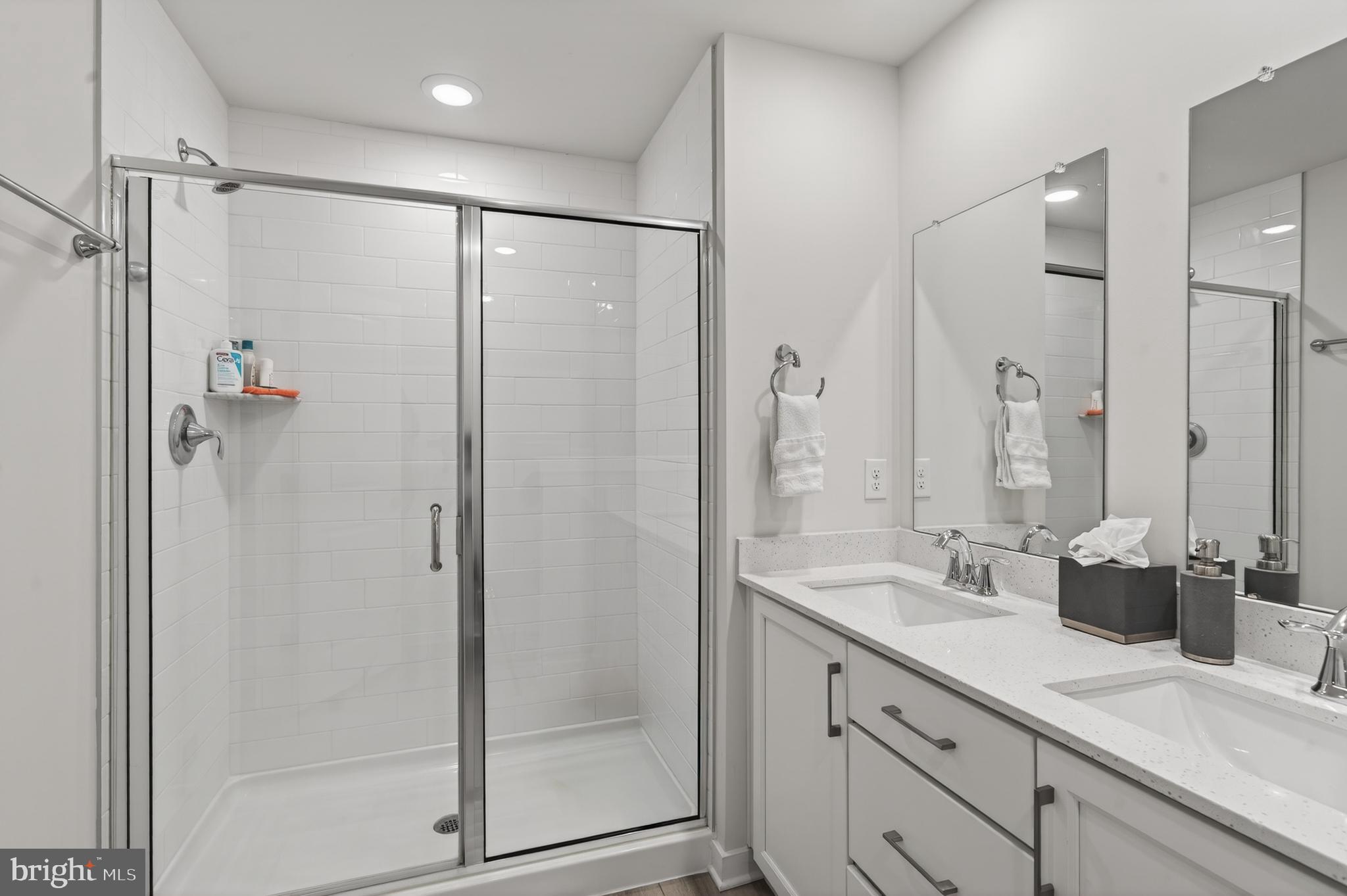 CLOVER MILL - Residential