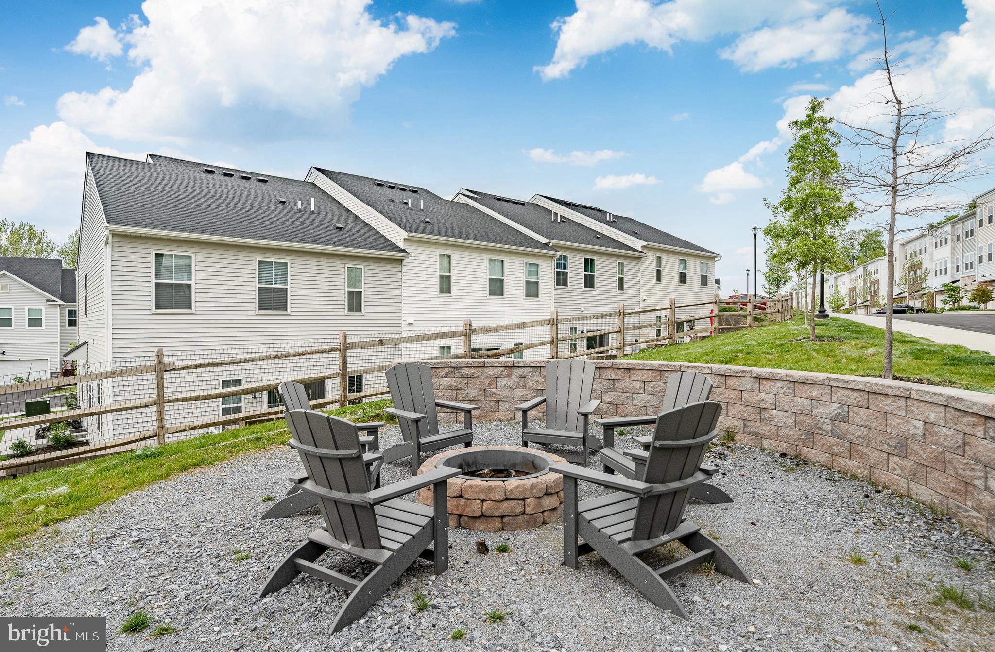 CLOVER MILL - Residential