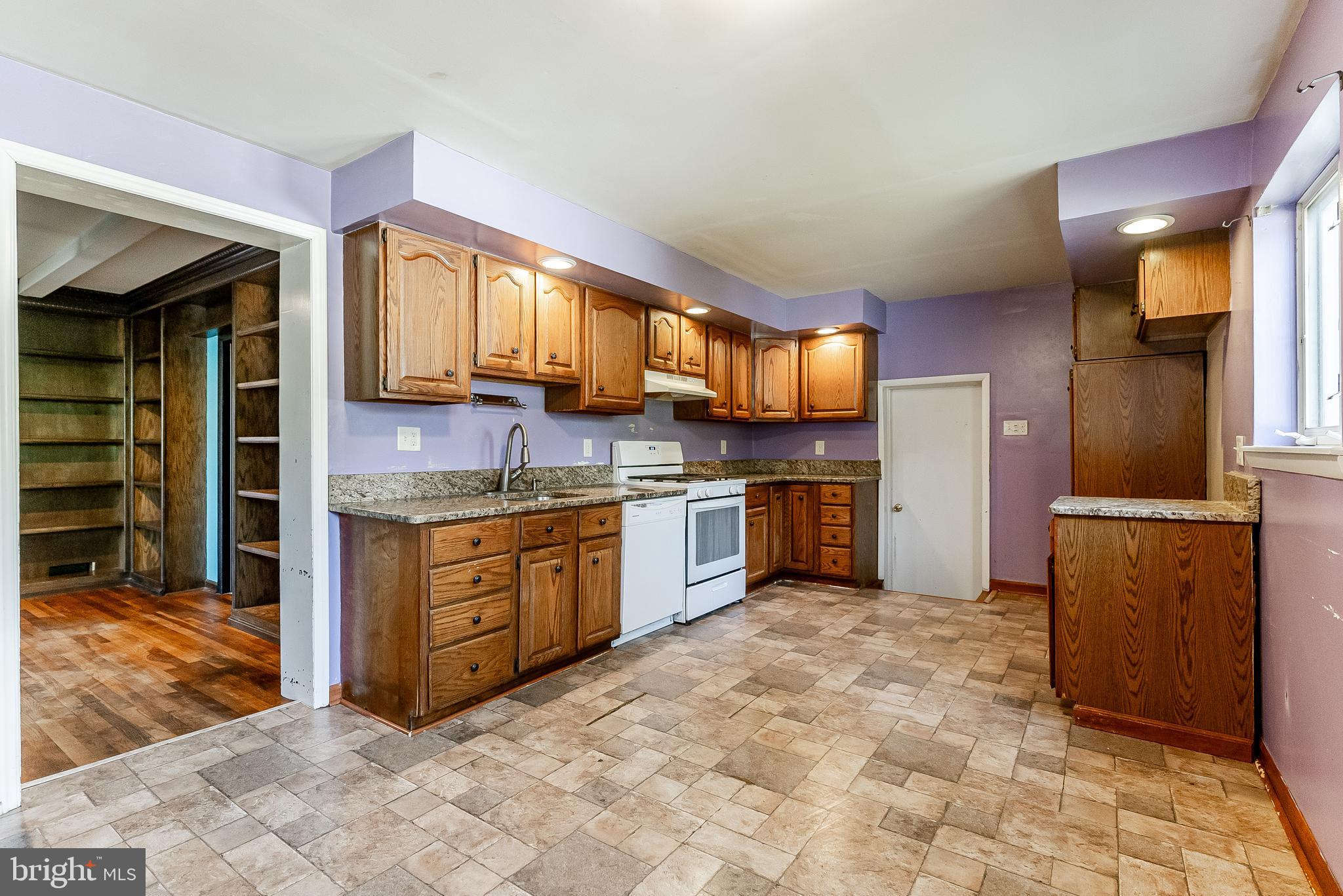 428 CHESTER AVENUE