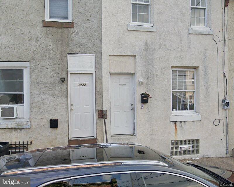 Turnkey Rental Property!!!! Attention investors. An amazing opportunity not to be missed. Rented property in good condition with a good-standing tenant on month-to-month lease at $875 per month. Property can be delivered vacant or occupied. All offers will be presented, $5000 deposit, proof of funds, as-is sale, buyer is responsible for U/O. Don't let this opportunity pass you by!