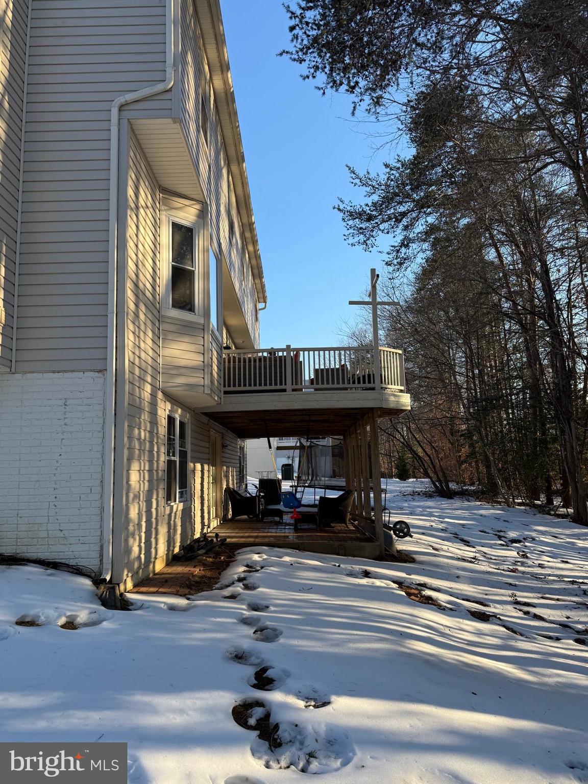 30 WESTHAMPTON COURT