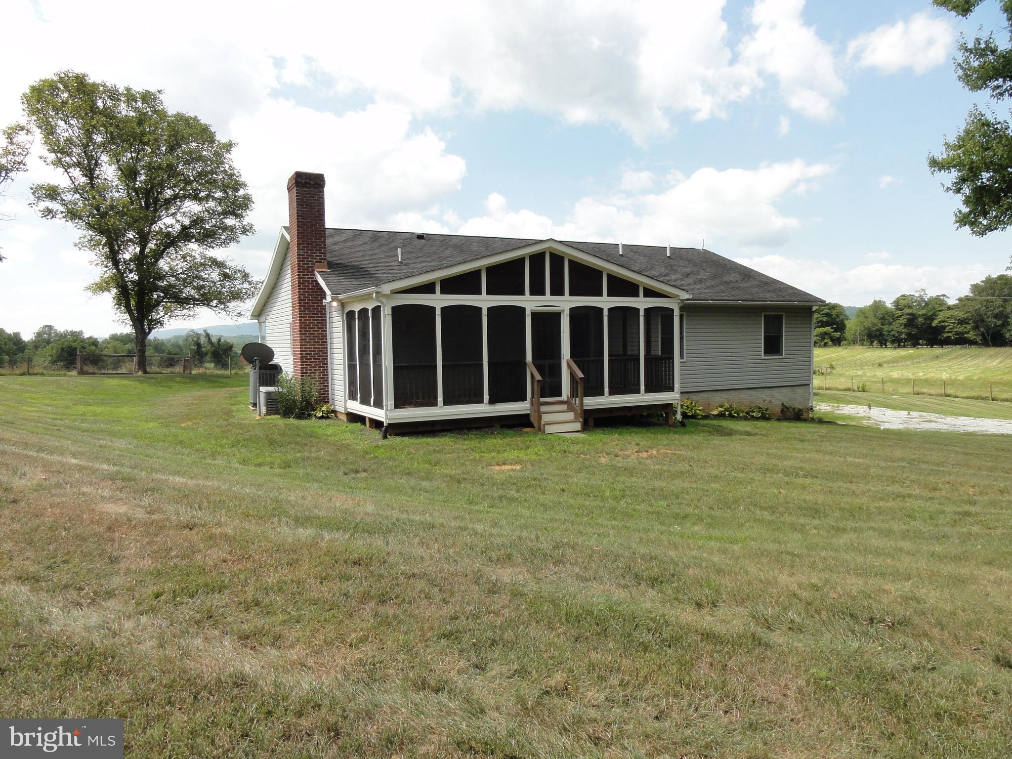 NEERSVILLE - Residential