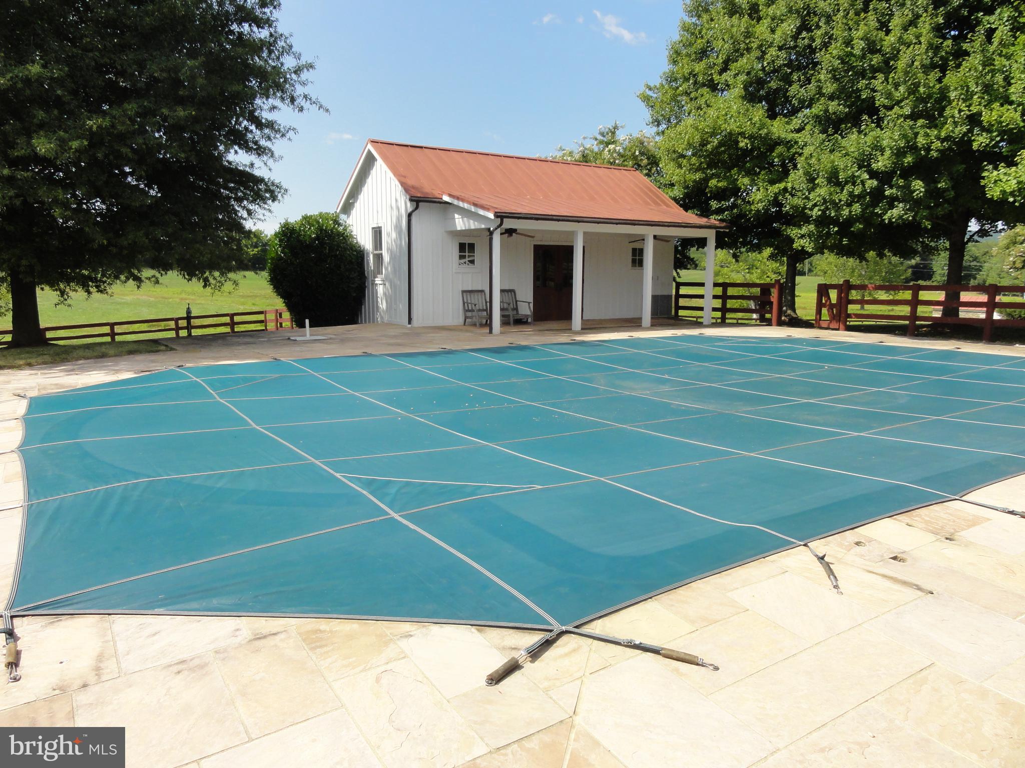 NEERSVILLE - Residential