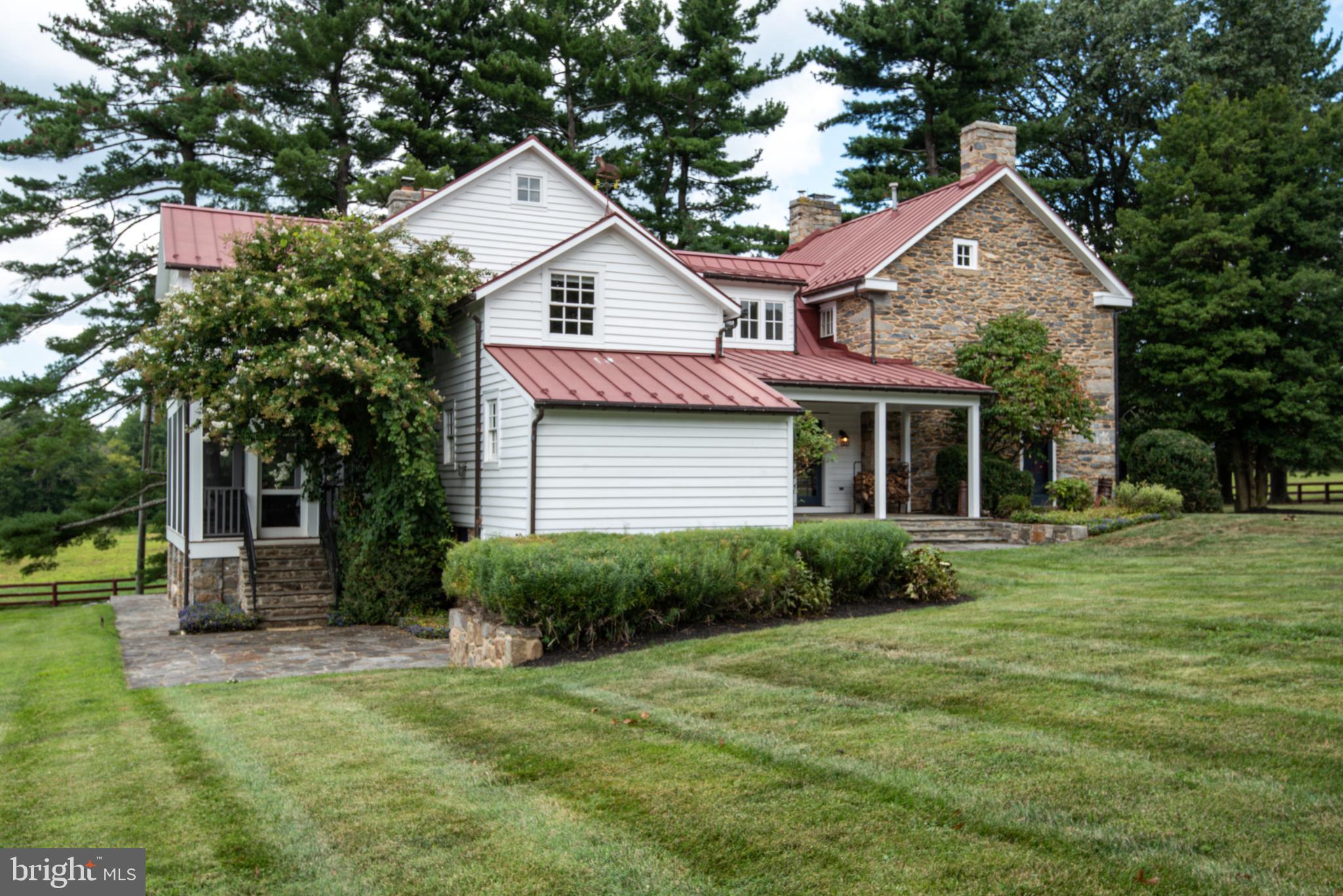 NEERSVILLE - Residential