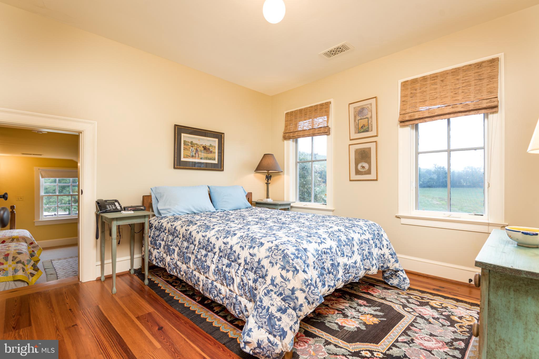 NEERSVILLE - Residential