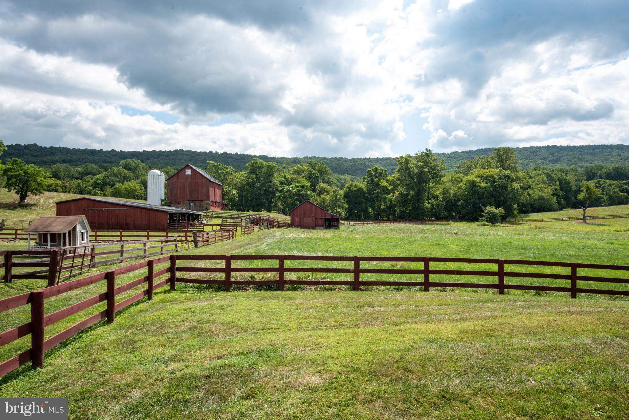 NEERSVILLE - Residential
