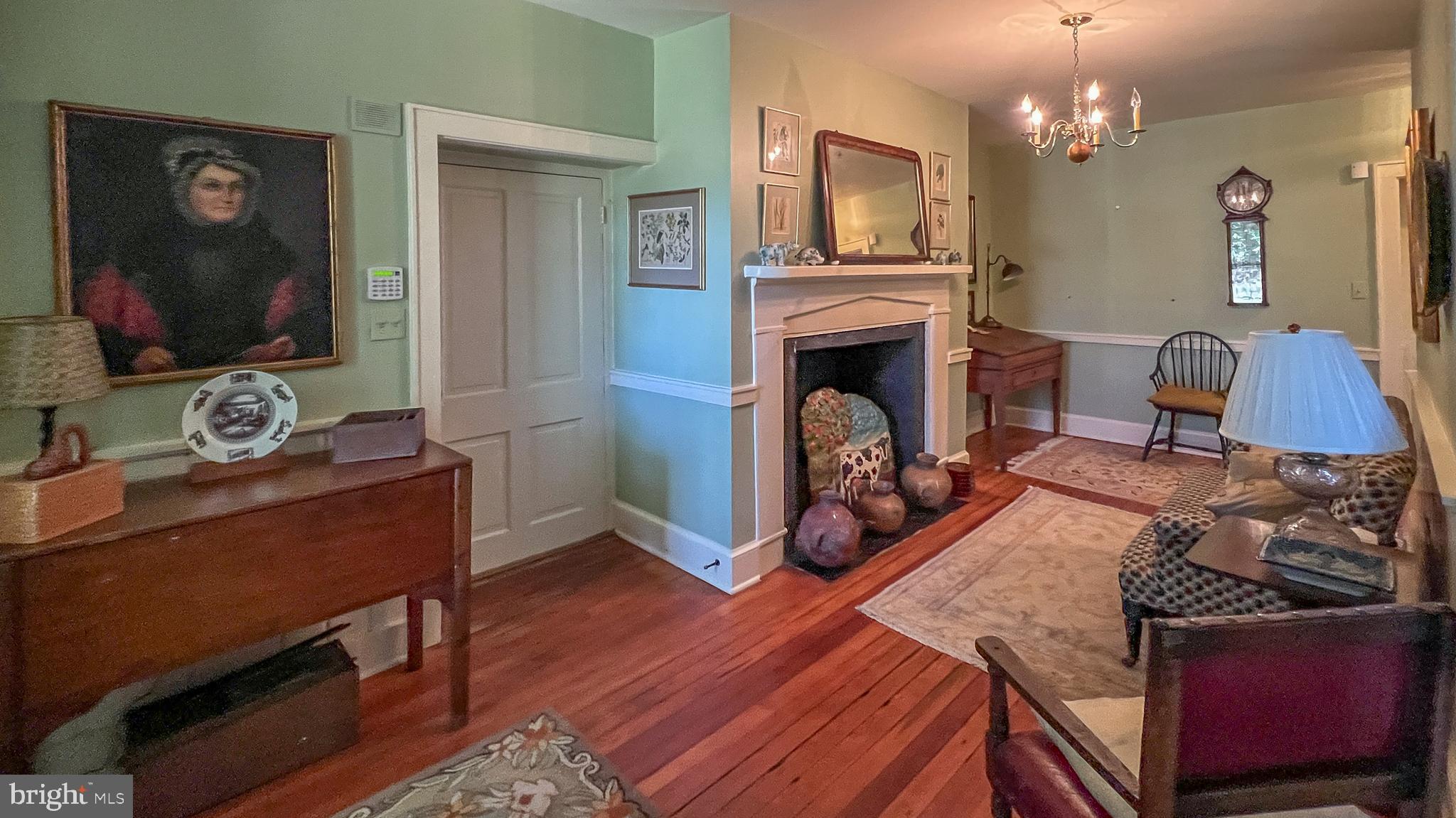 NEERSVILLE - Residential