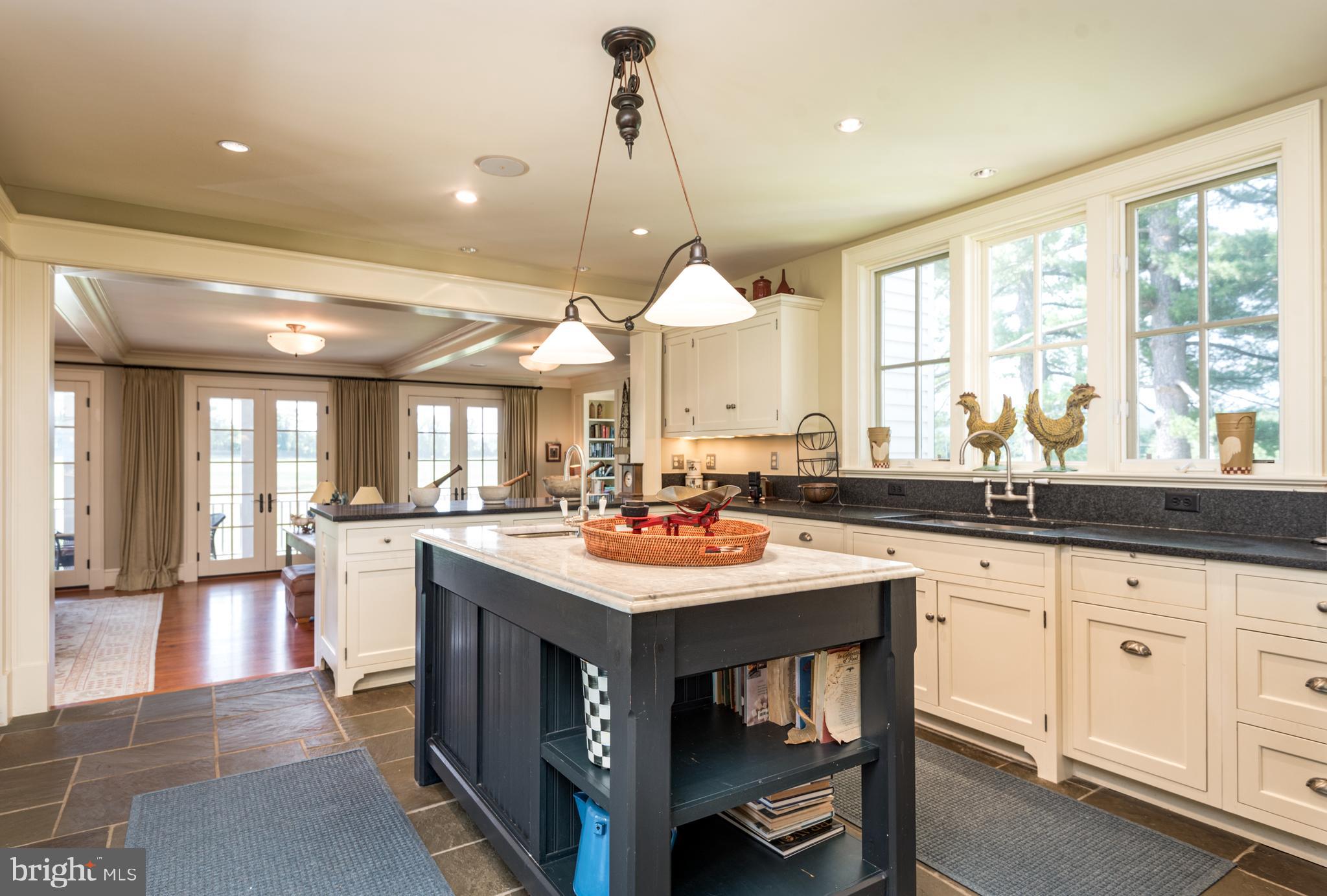 NEERSVILLE - Residential