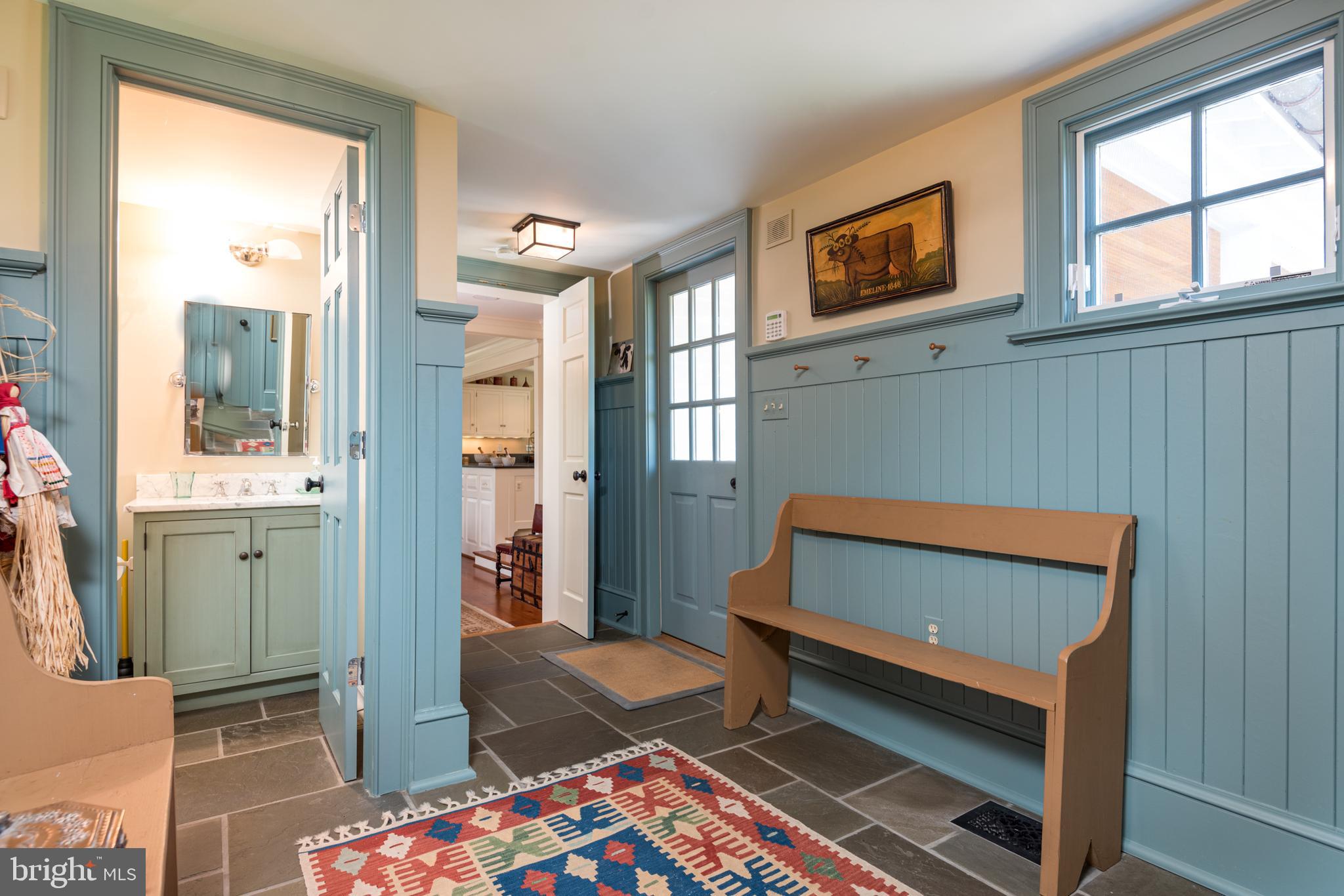 NEERSVILLE - Residential