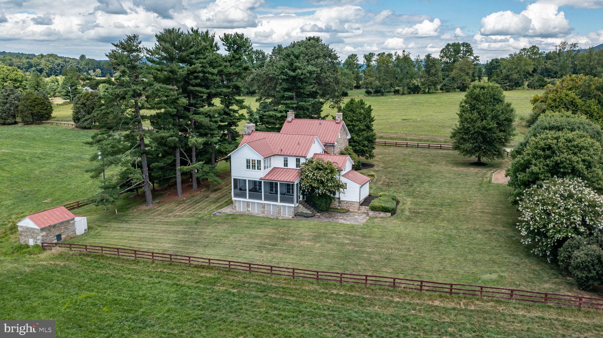 NEERSVILLE - Residential