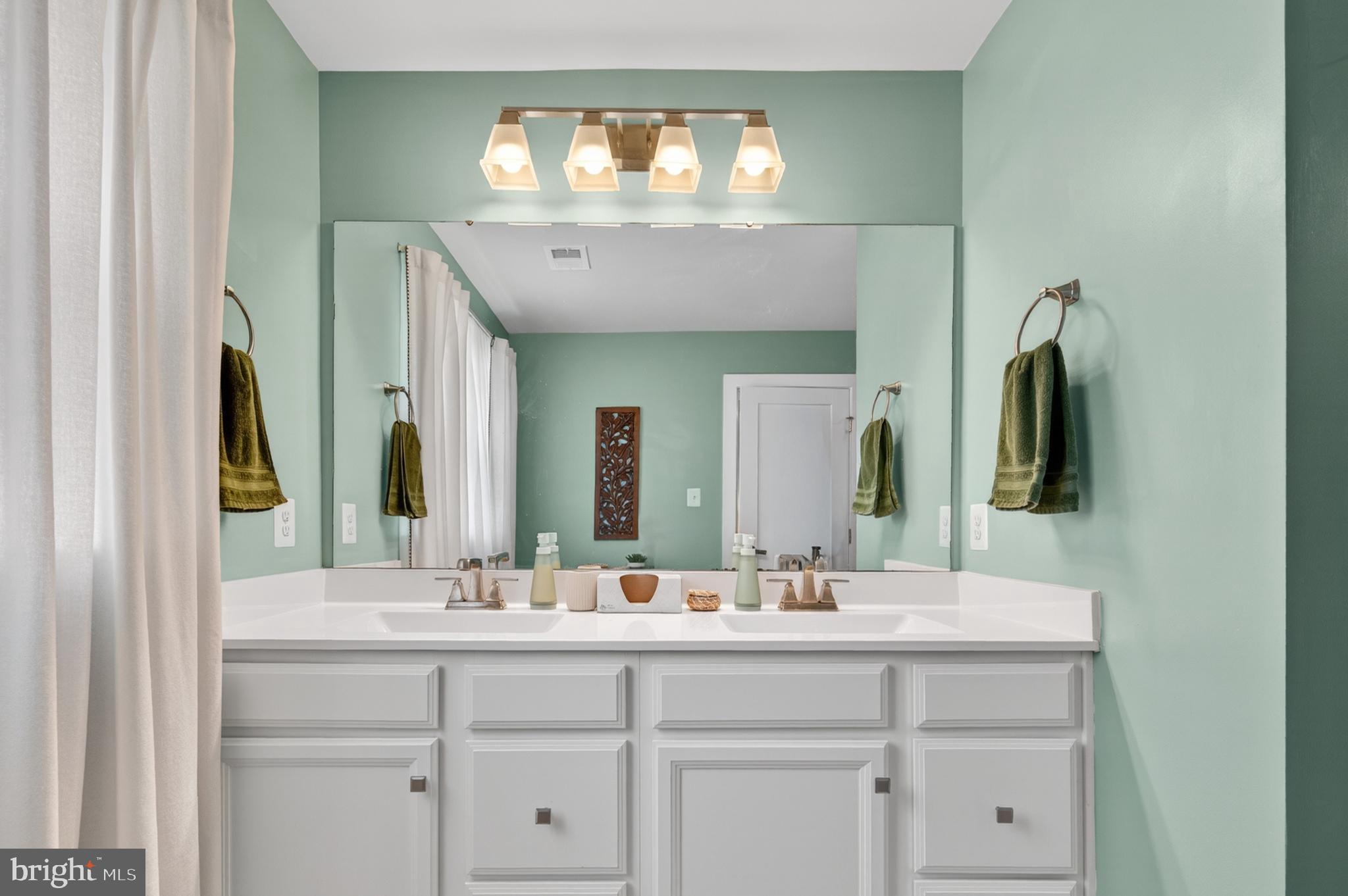 THE LAKES AT MARTINSBURG - Residential