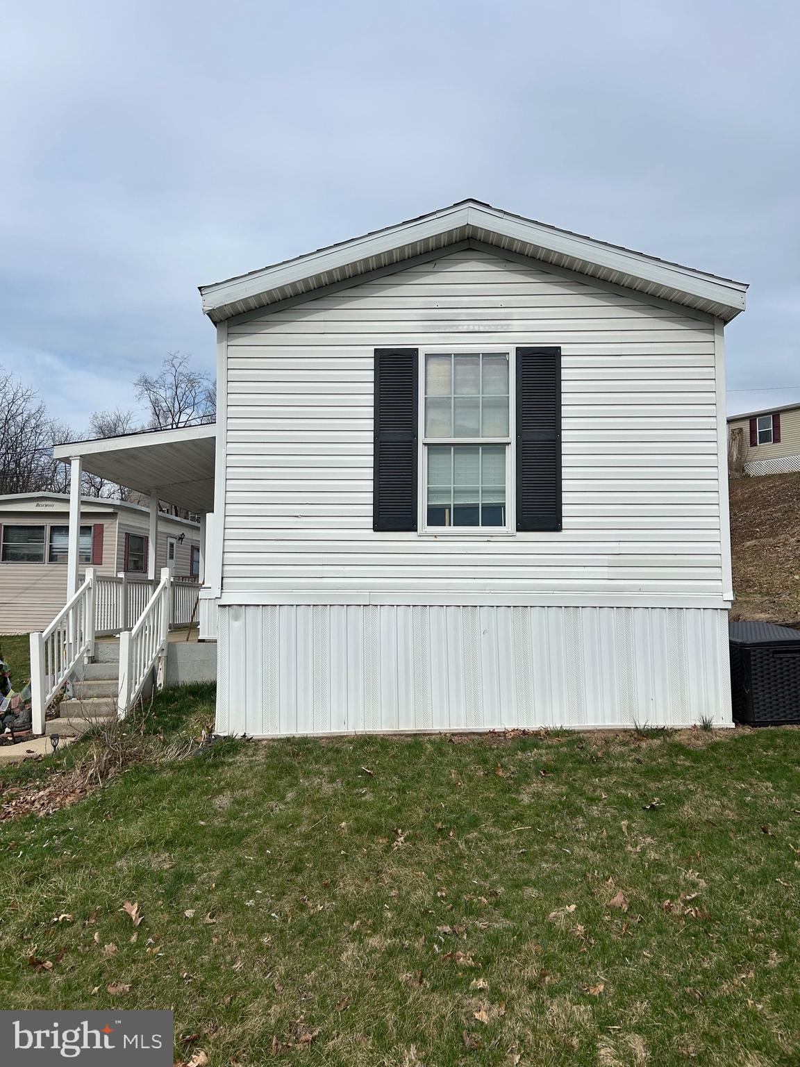 PALMDALE MOBILE HOME PARK - Residential